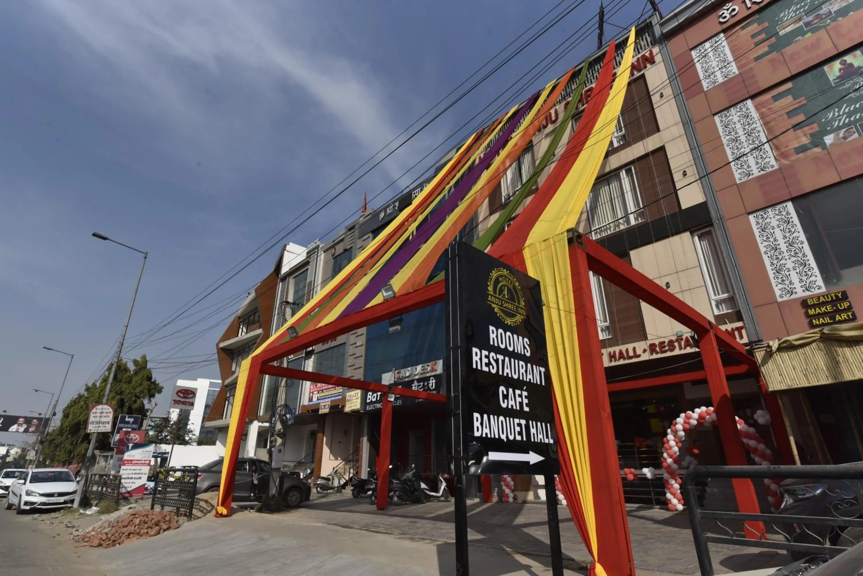 Parking in Hotel Anju Shree Inn-Near Jaipur Airport Terminal 1