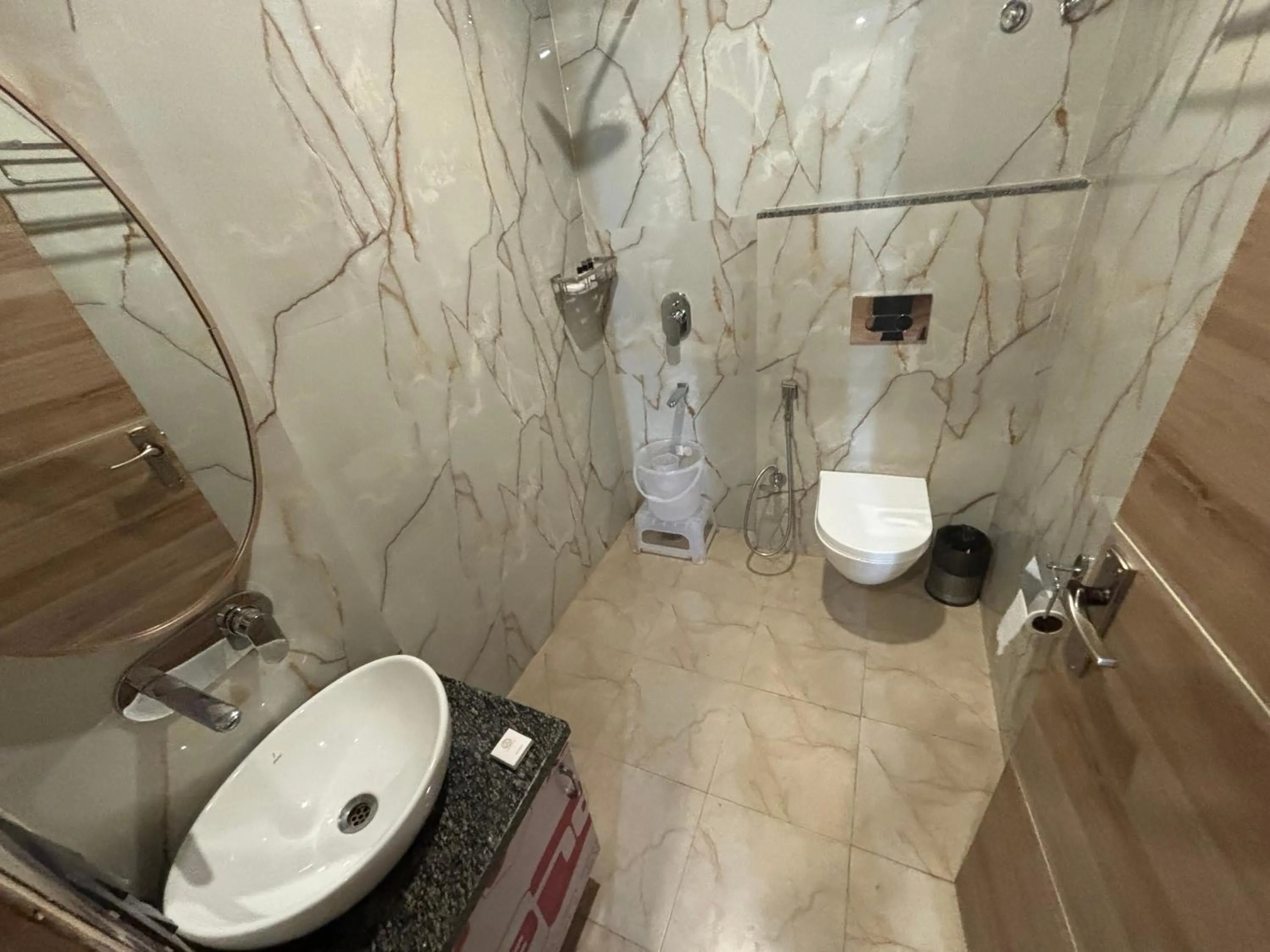 Bathroom in Hotel Anju Shree Inn-Near Jaipur Airport Terminal 1