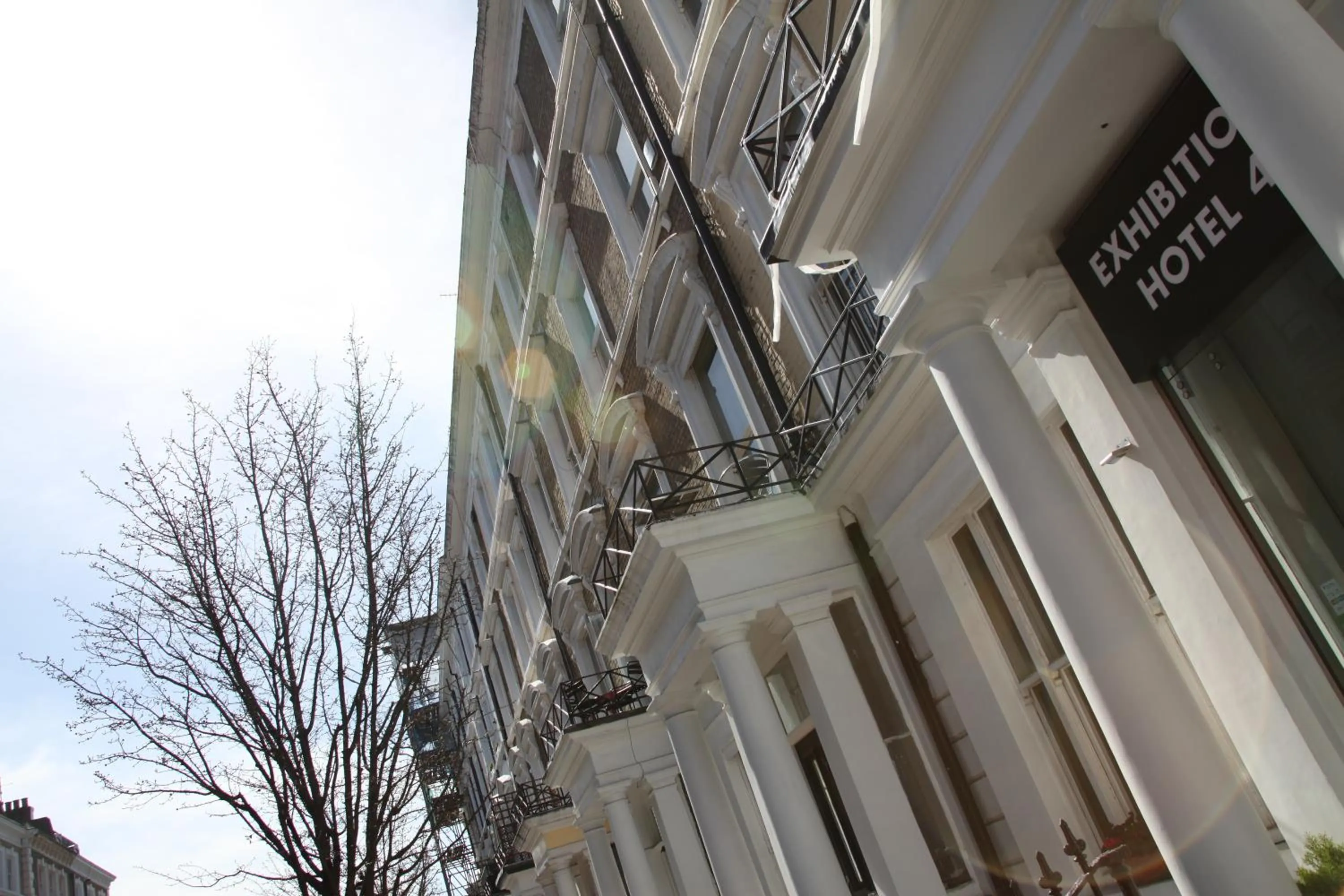 Property building in Exhibition Court Hotel 4