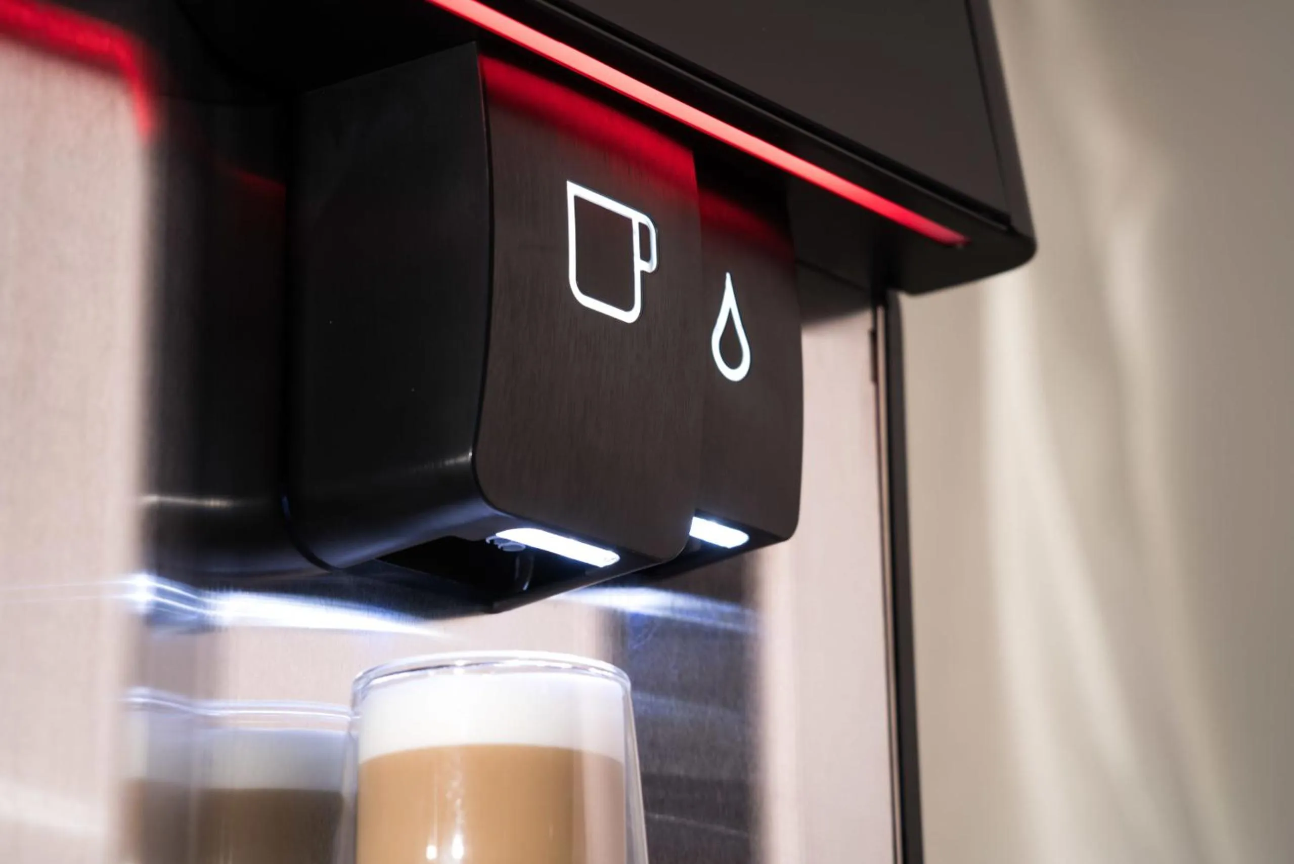 Coffee/tea facilities in Exhibition Court Hotel 4