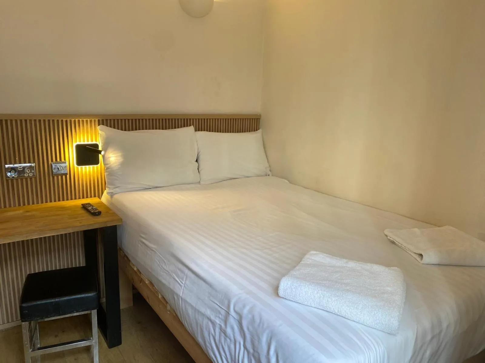 Bed in Exhibition Court Hotel 4