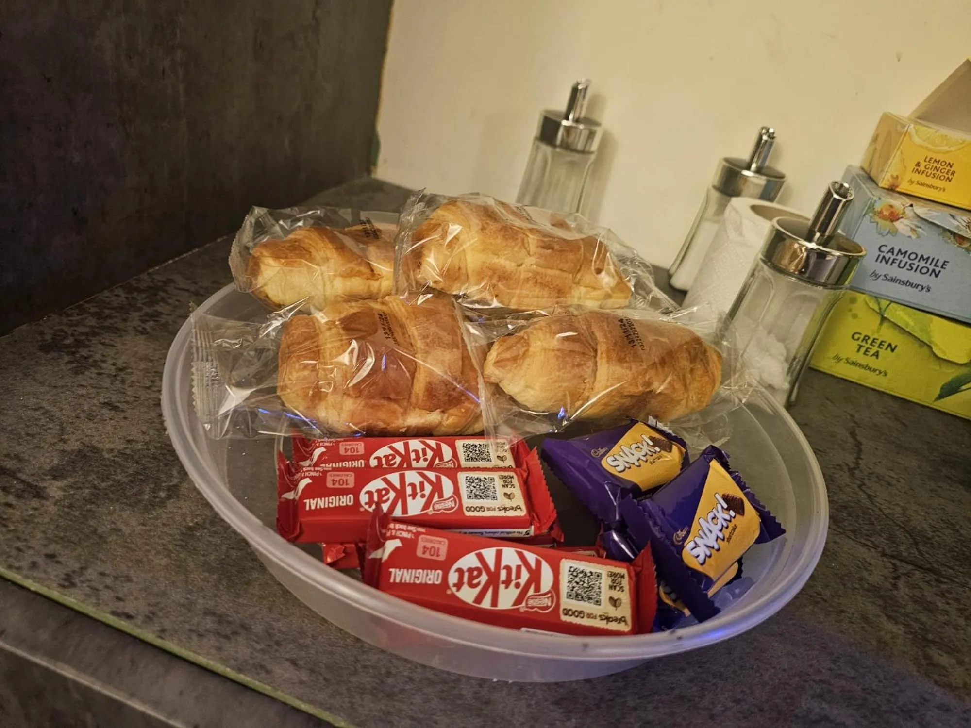 Food in Exhibition Court Hotel 4