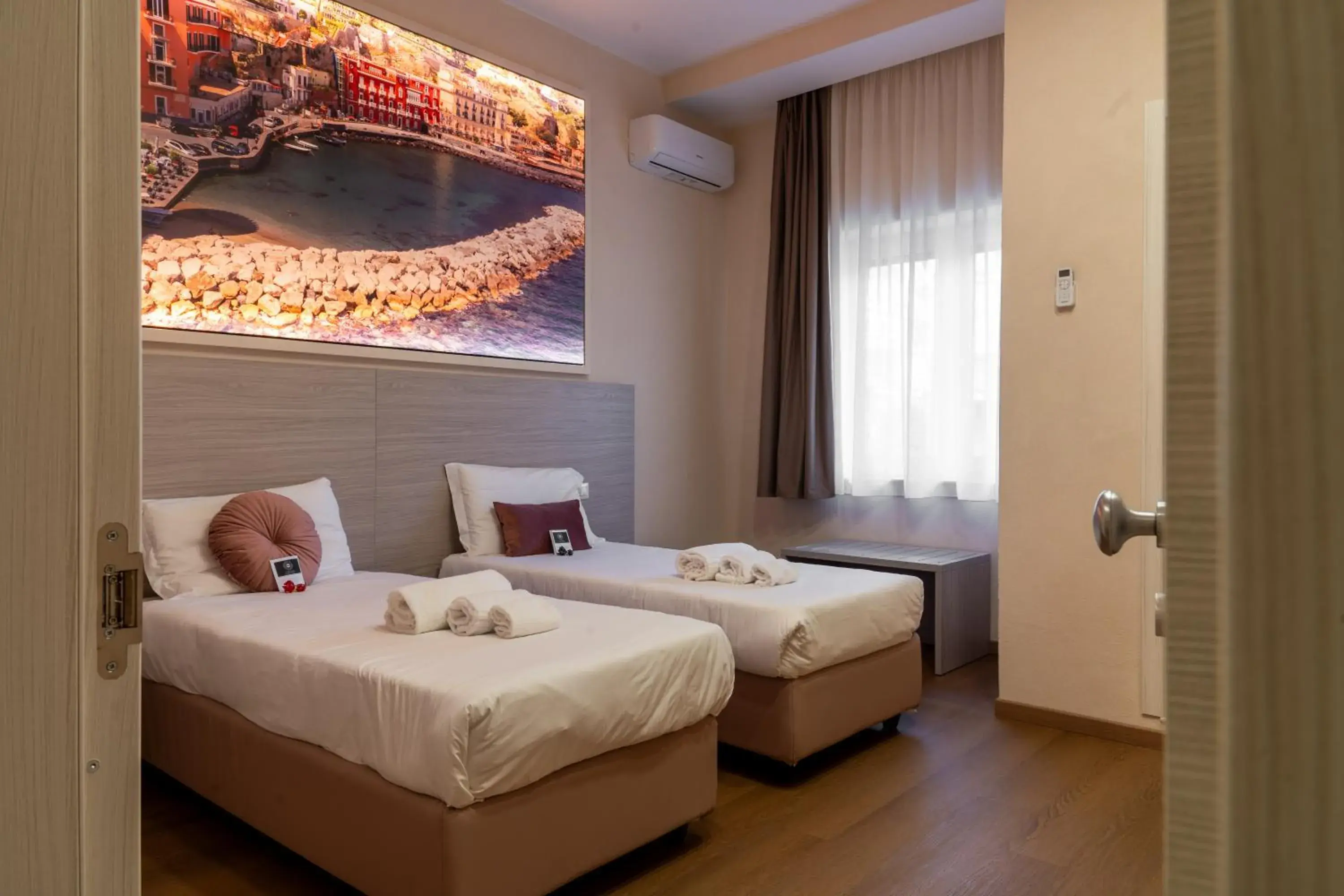 Standard Double or Twin Room - single occupancy in THE SUN HOTEL BOUTIQUE NAPOLI Standard Double or Twin Room - single occupancy in THE SUN HOTEL BOUTIQUE NAPOLI