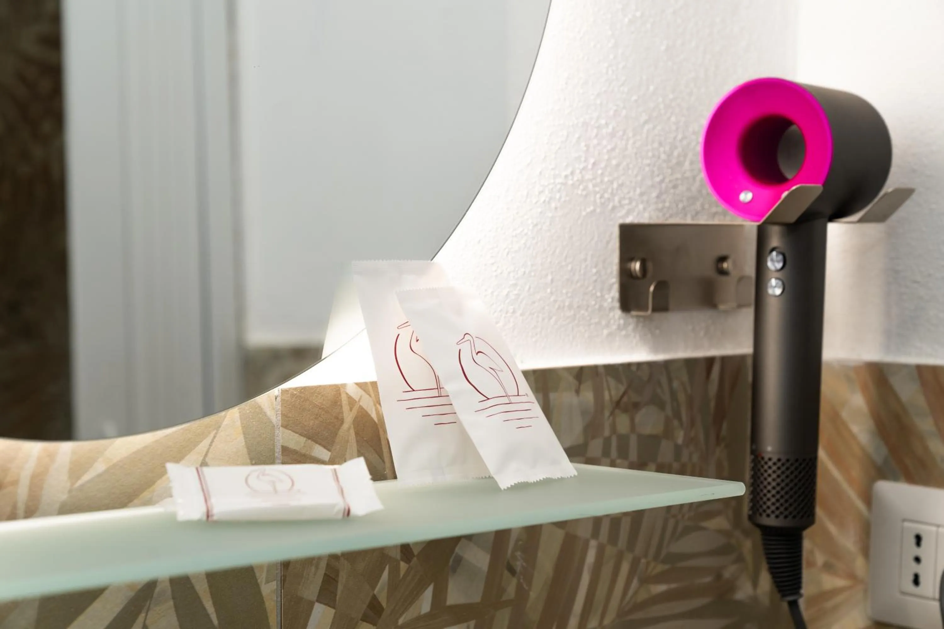 Bed in THE SUN HOTEL BOUTIQUE NAPOLI