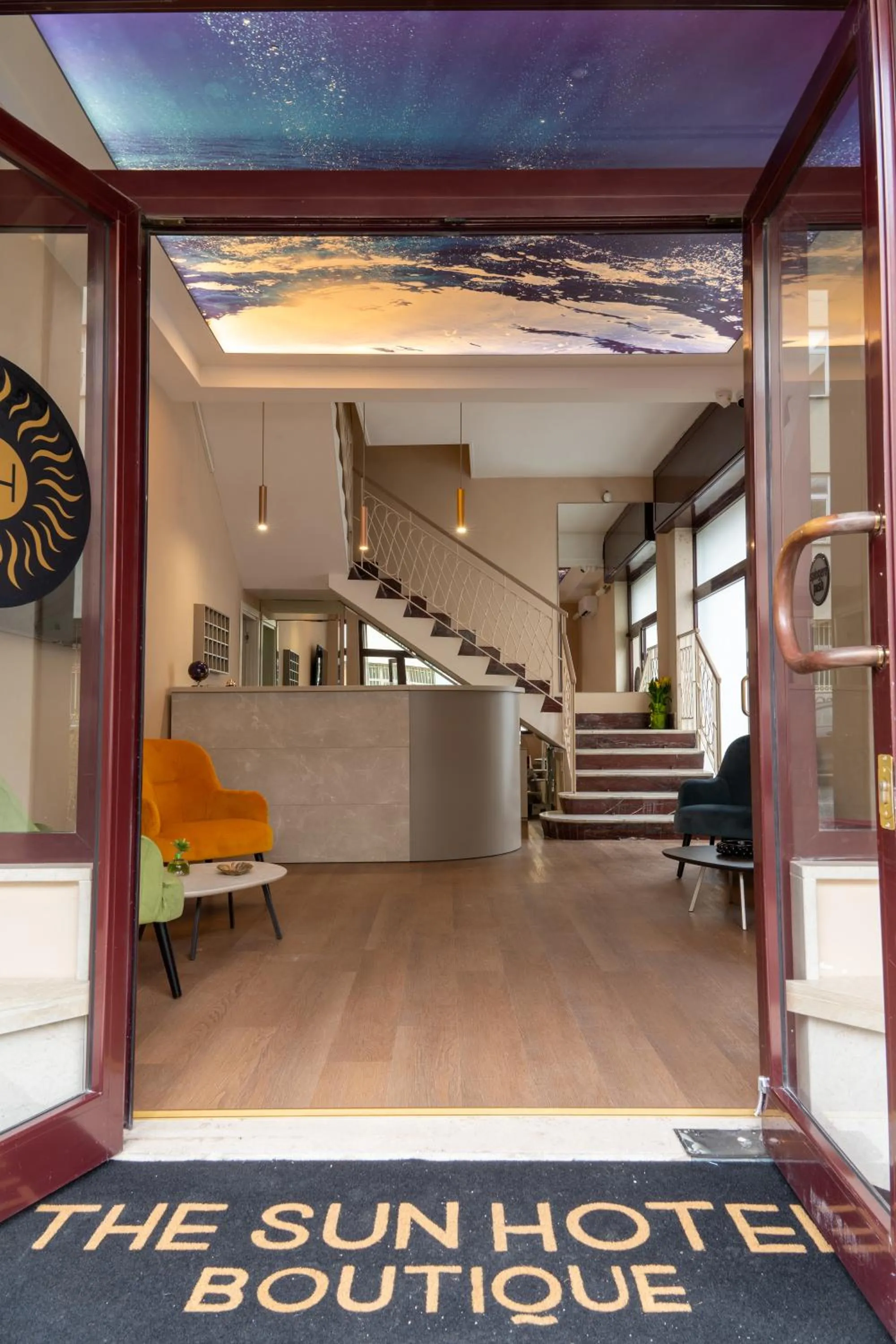 Lobby or reception in THE SUN HOTEL BOUTIQUE NAPOLI