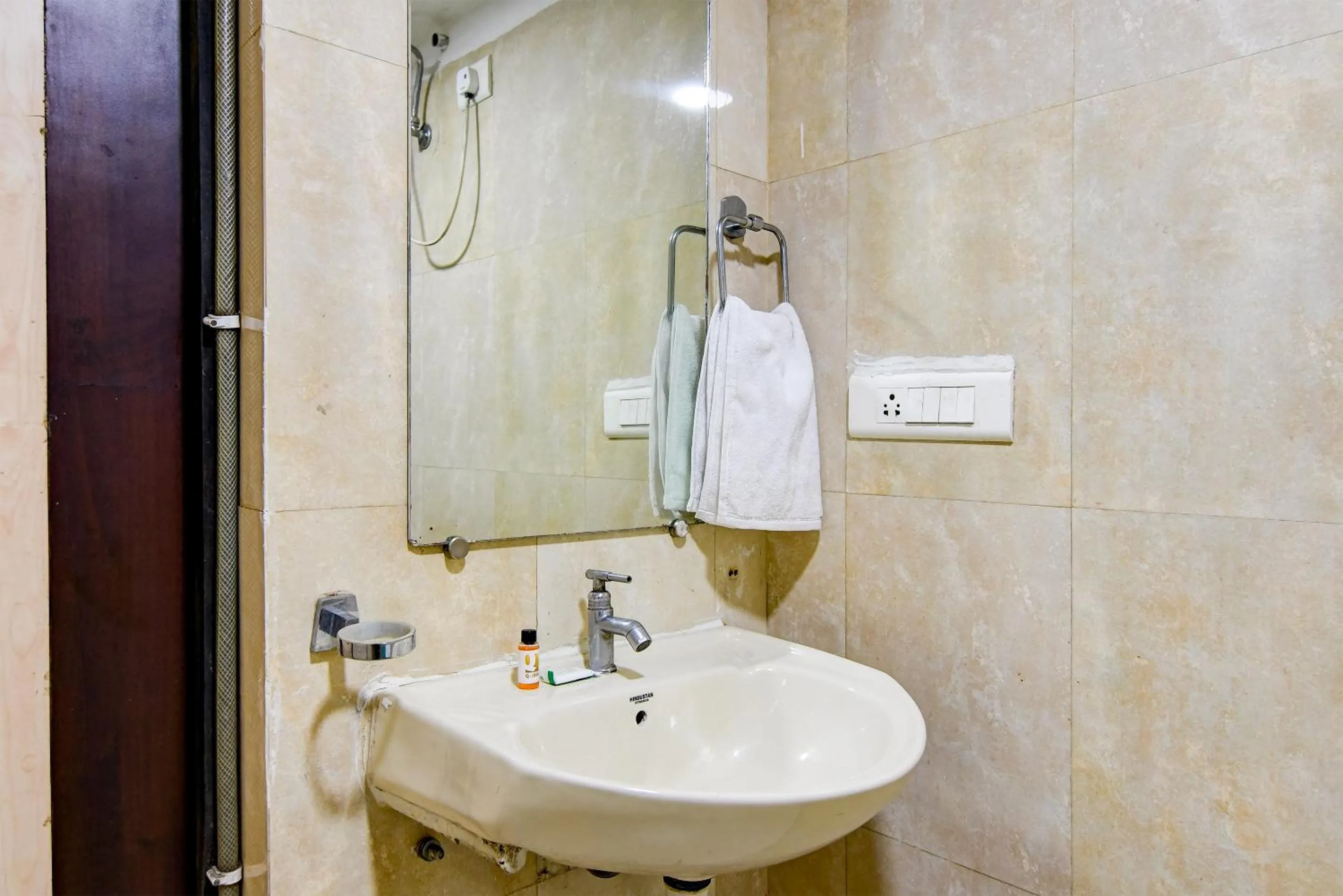 Bathroom in Hotel Q Inn