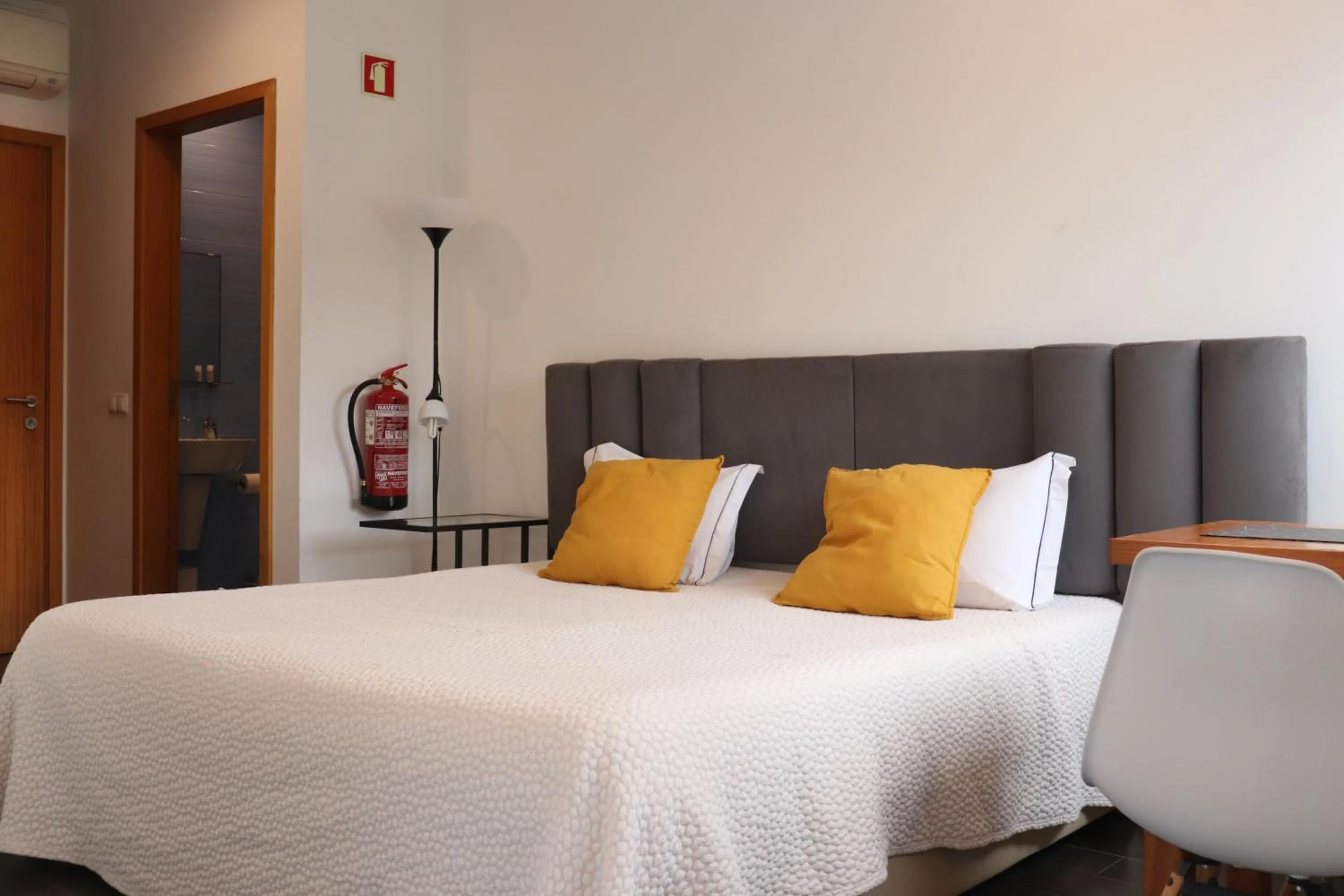 Bed in Faial Marina Apartments 1