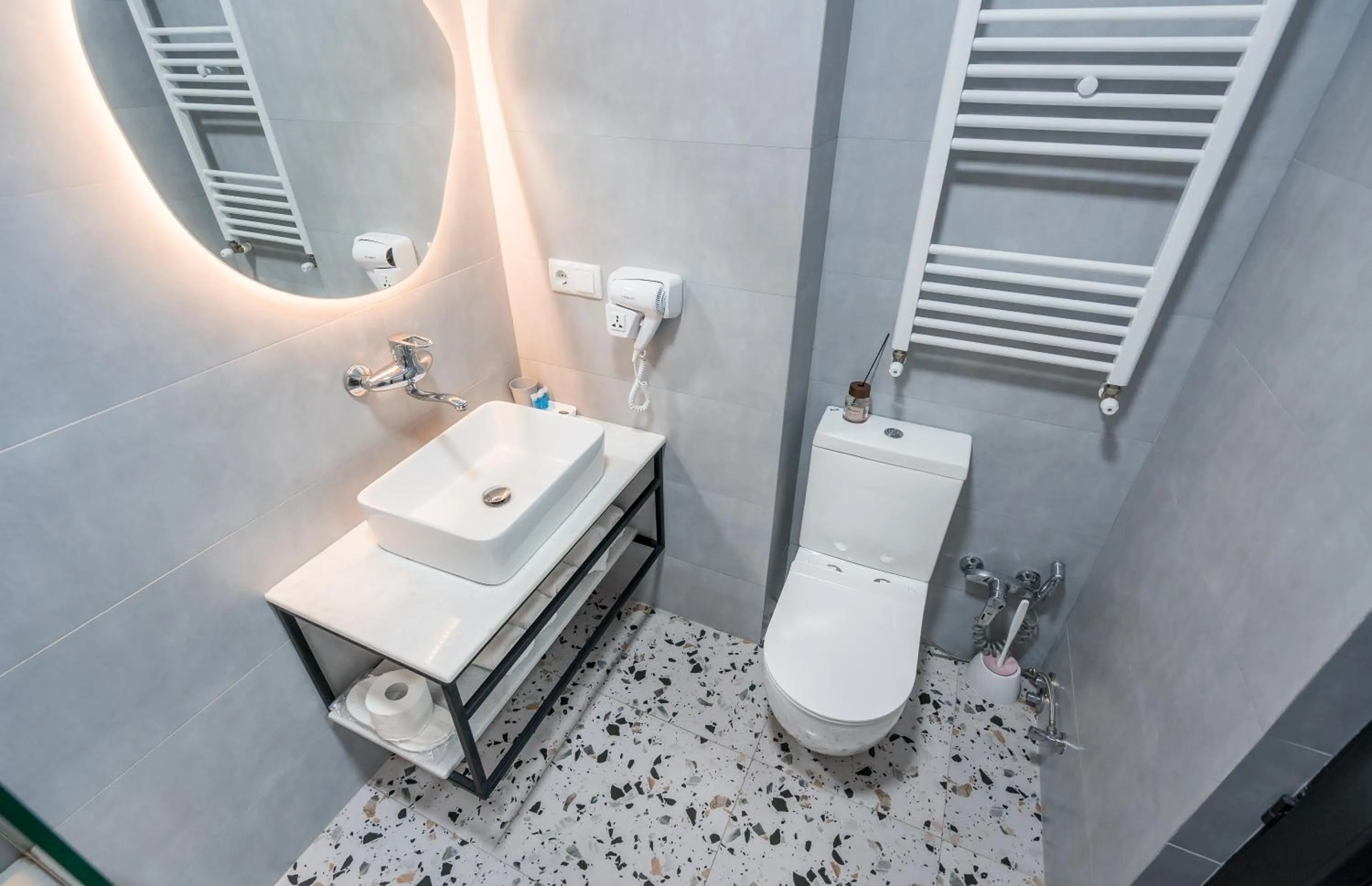 Toilet in Doors Boutique Hotel