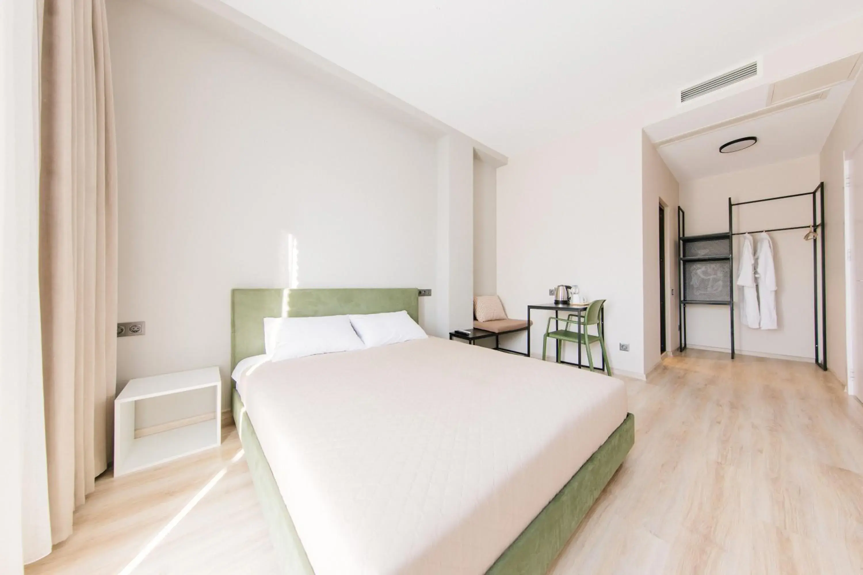 Deluxe Double Room with Balcony in Doors Hotel Deluxe Double Room with Balcony in Doors Hotel