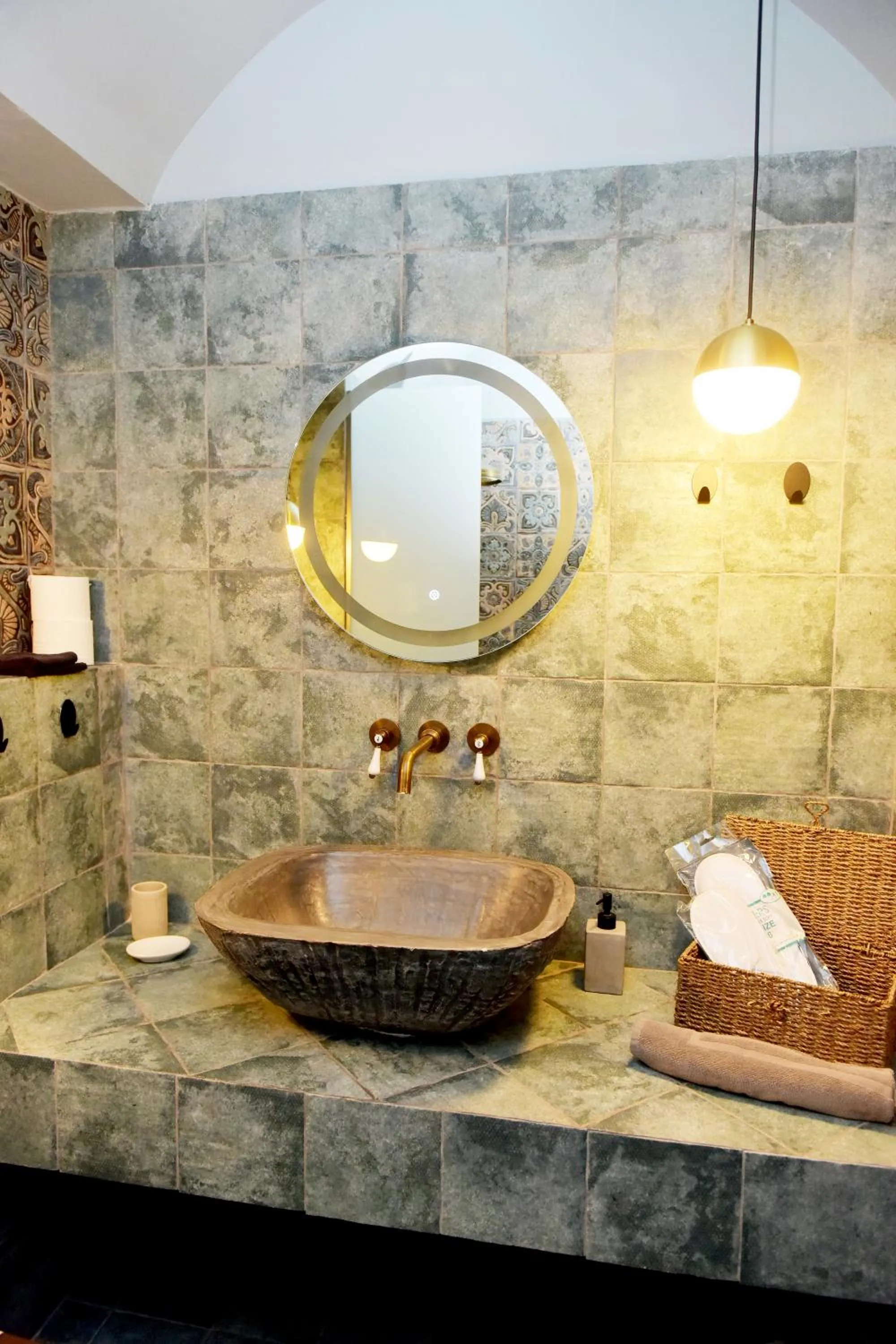 Bathroom in Elaia-Fos