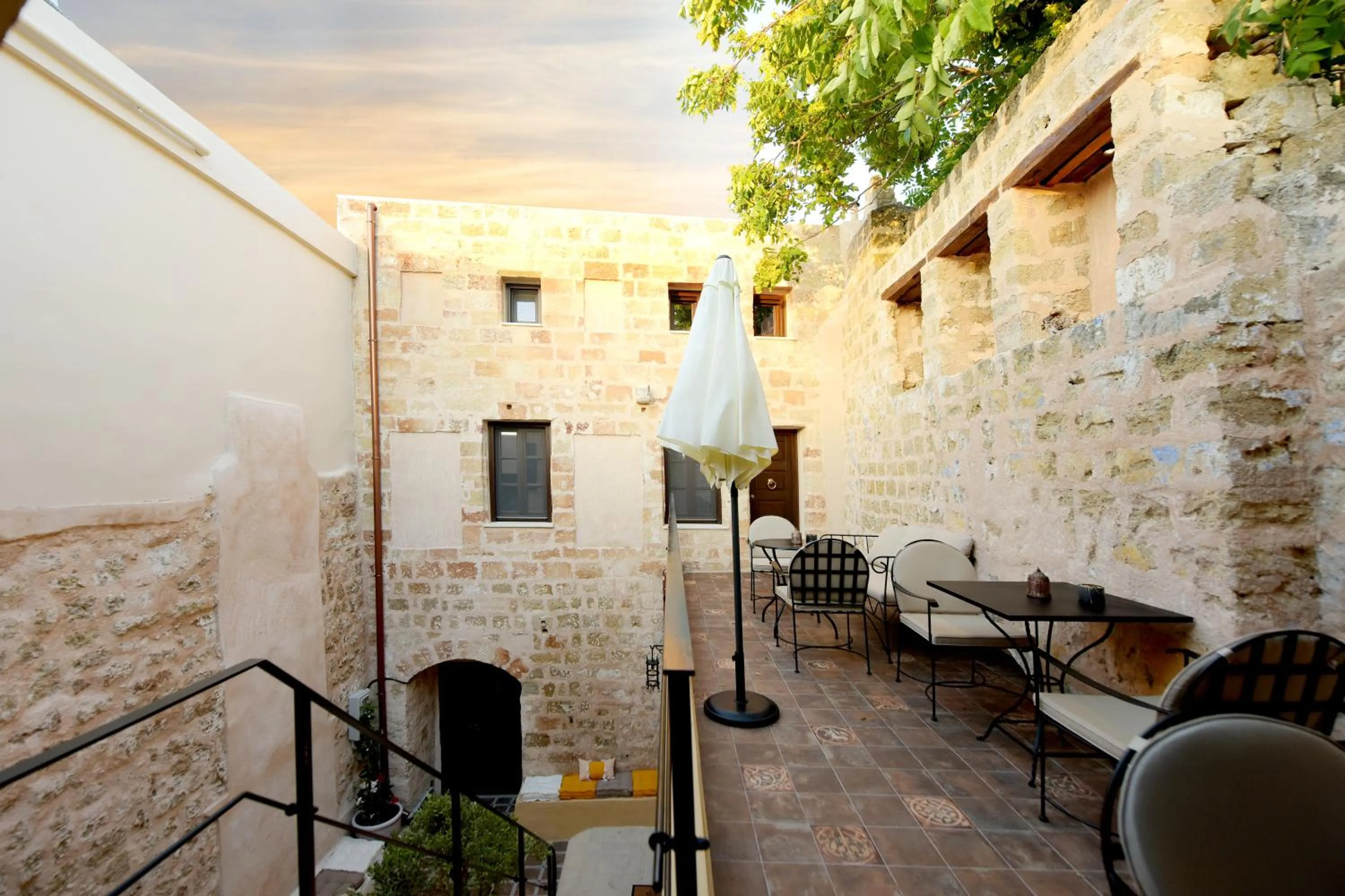 Property building in Elaia-Fos