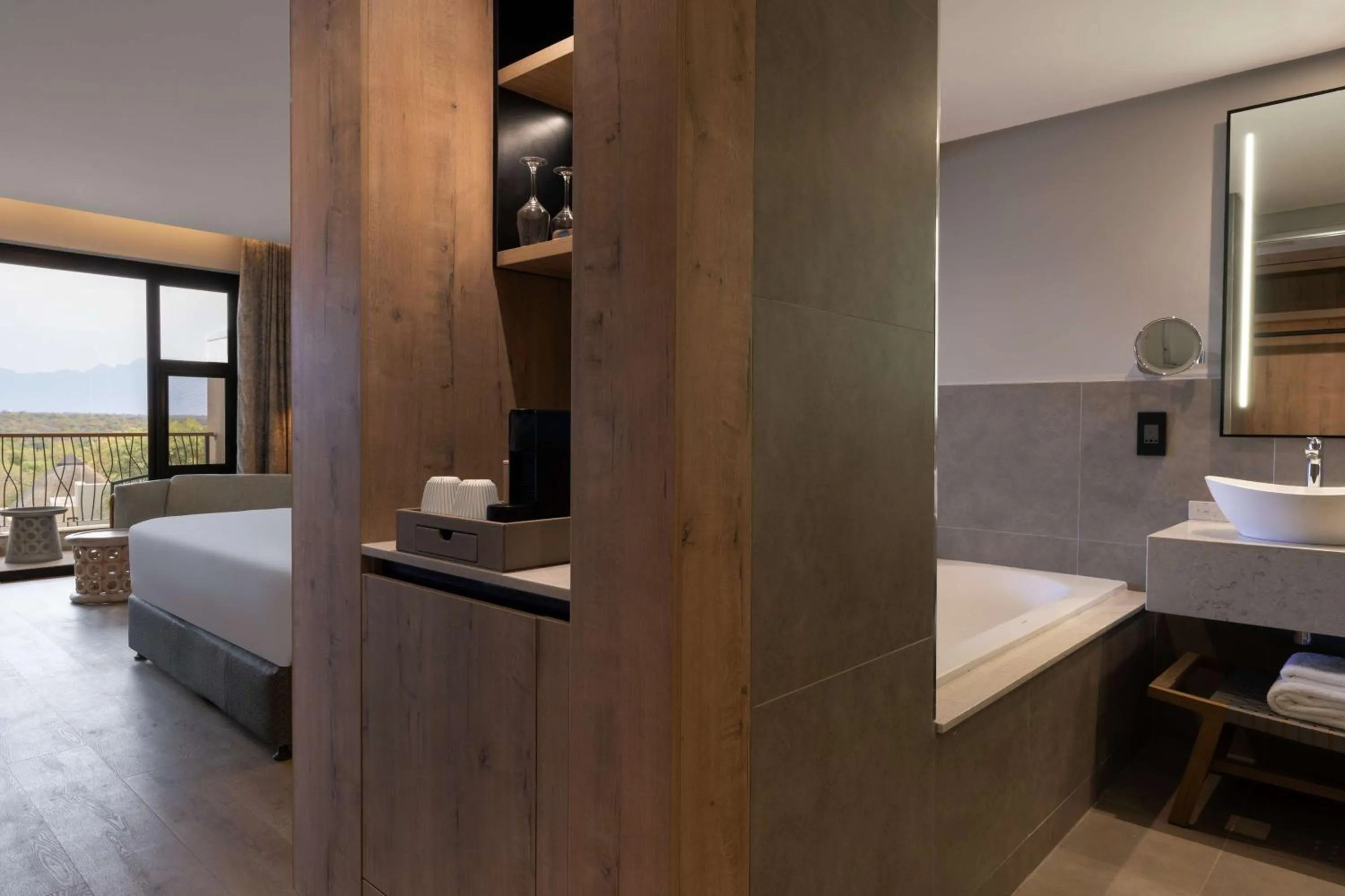 Bedroom, Bed in Radisson Safari Hotel Hoedspruit