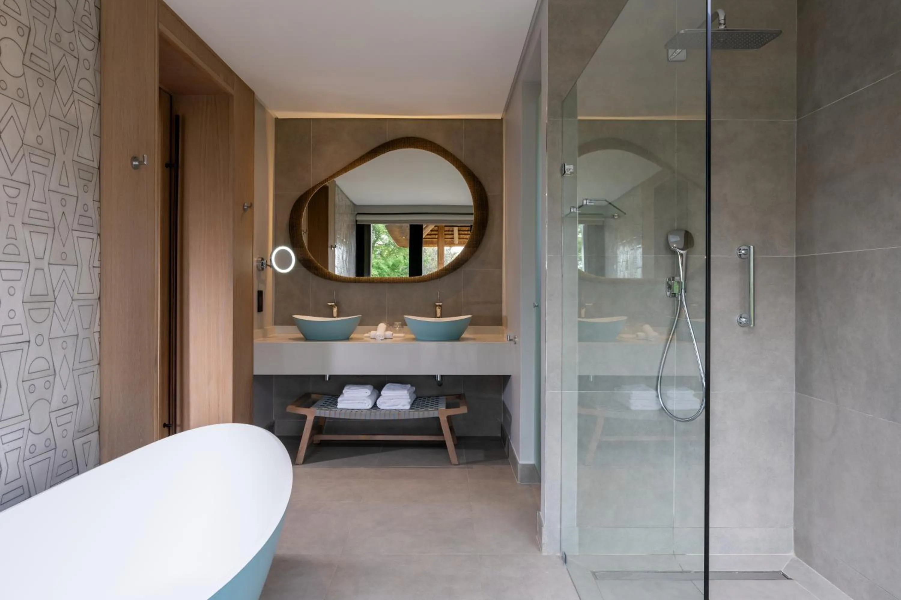 Shower in Radisson Safari Hotel Hoedspruit