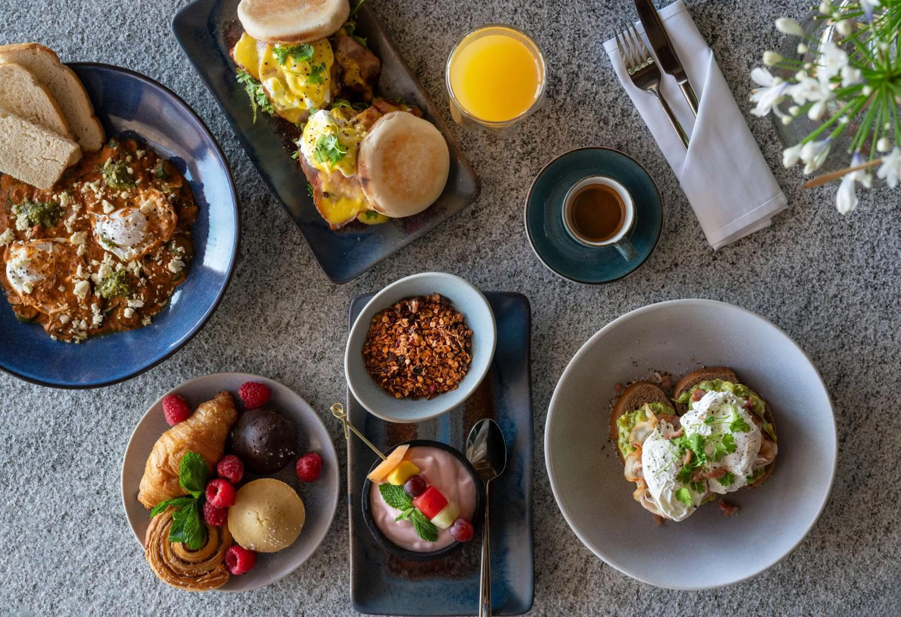 Food and drinks in Radisson Safari Hotel Hoedspruit