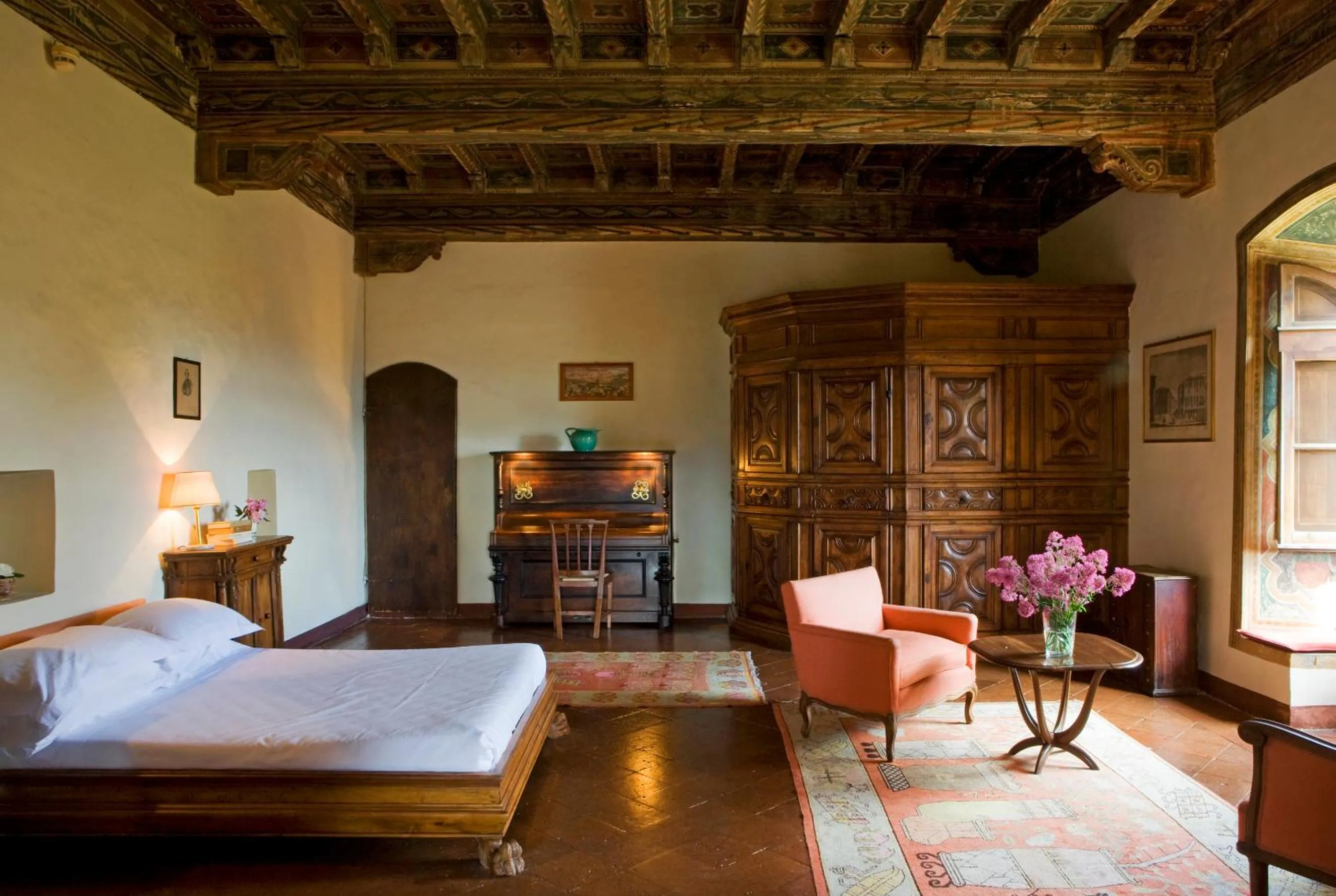 Photo of the whole room, Bed in Hotel Torre di Bellosguardo