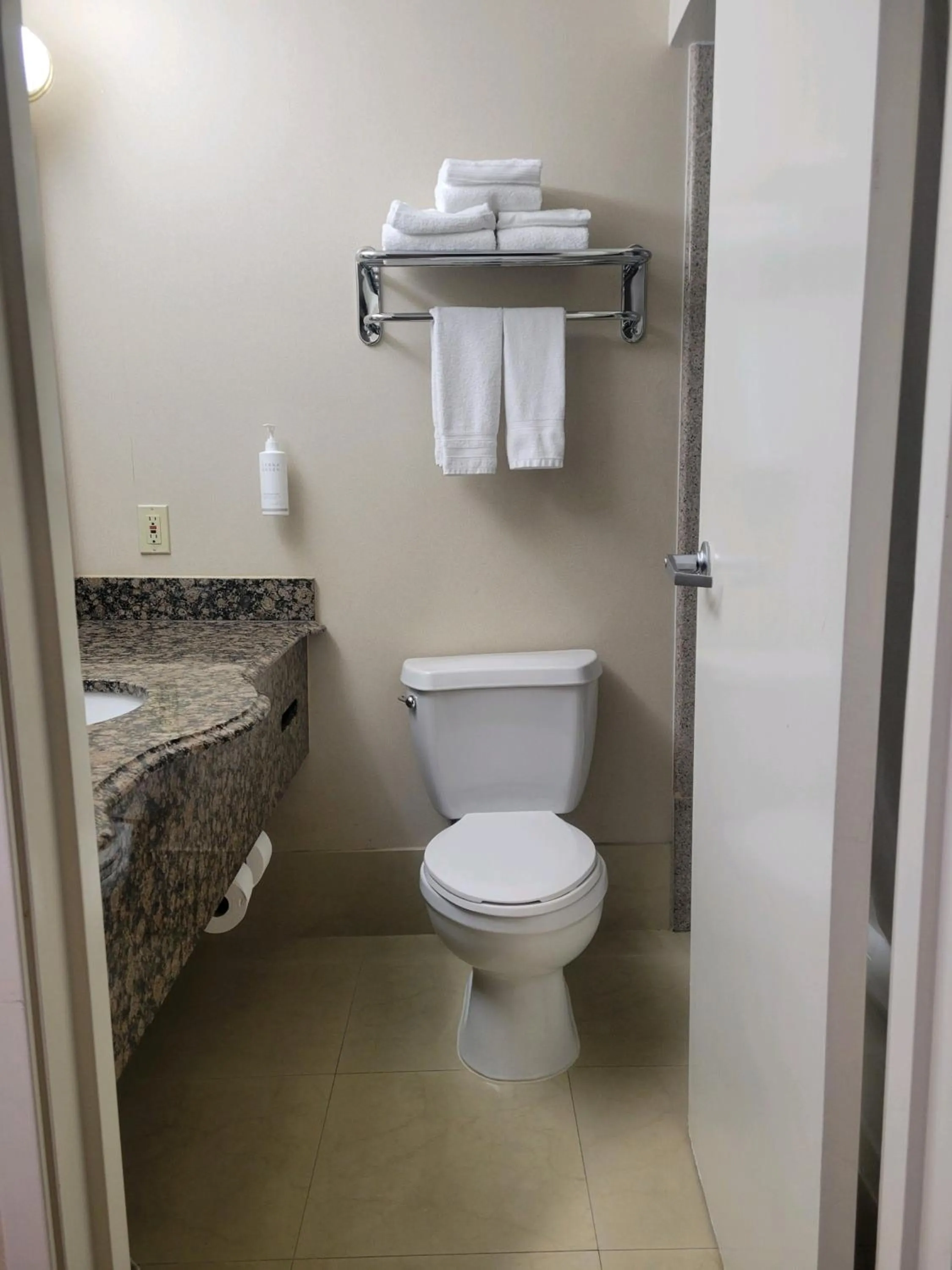 Bathroom in Hotel Xola