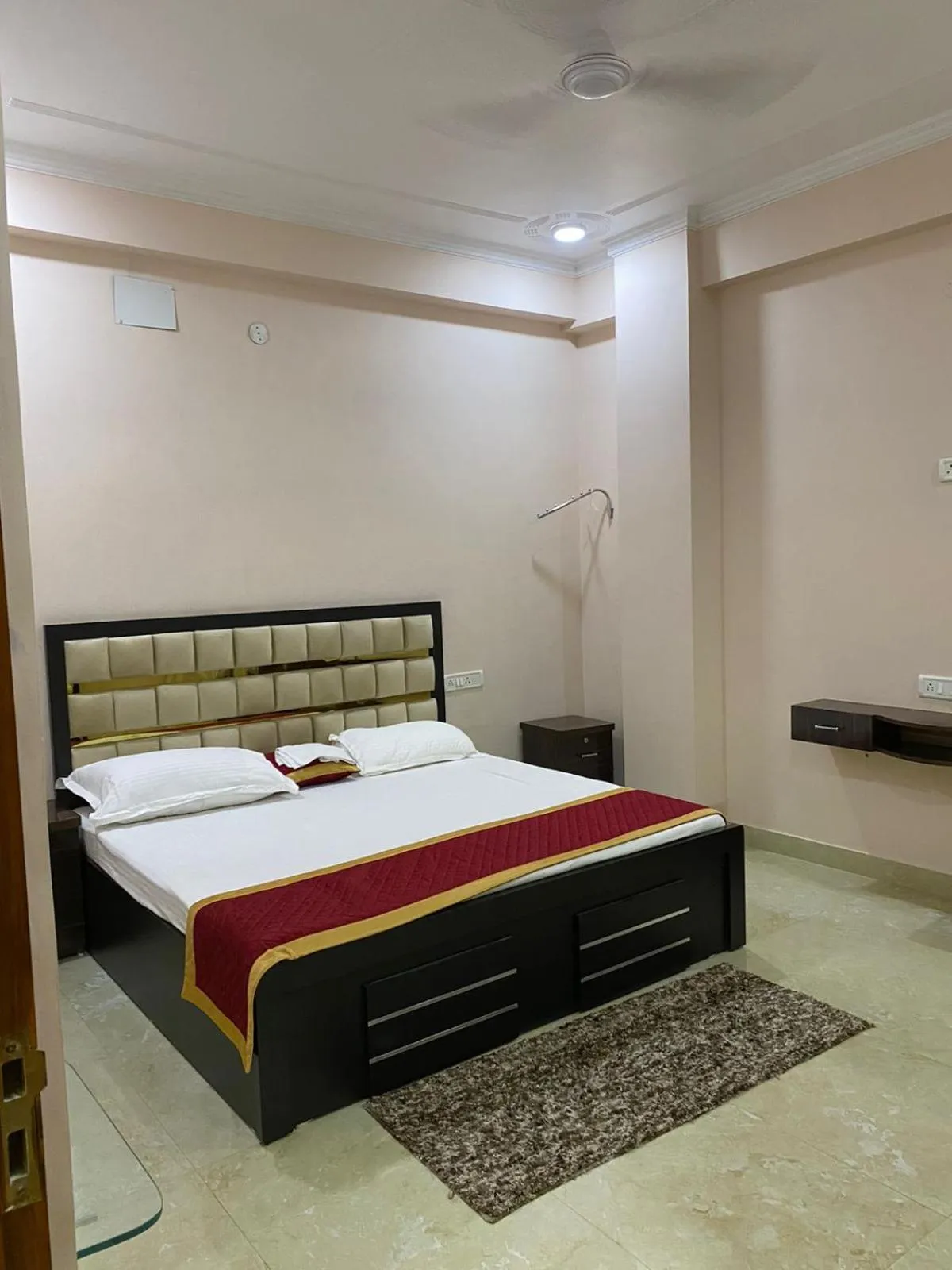 Bedroom, Bed in Shri Ram Paying Guest House Premium Rooms
