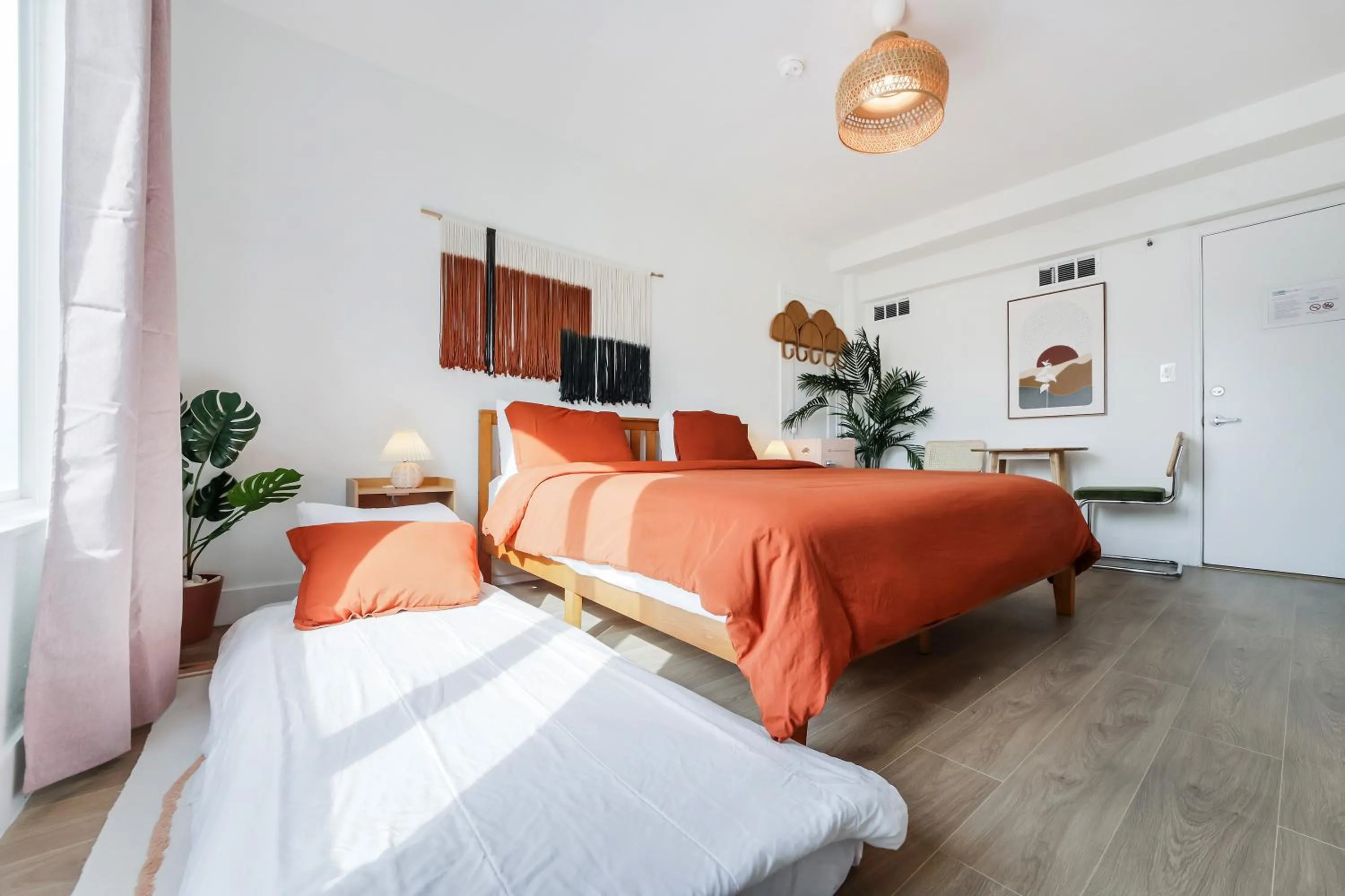 Bed in Tropics Hotel Miami Beach