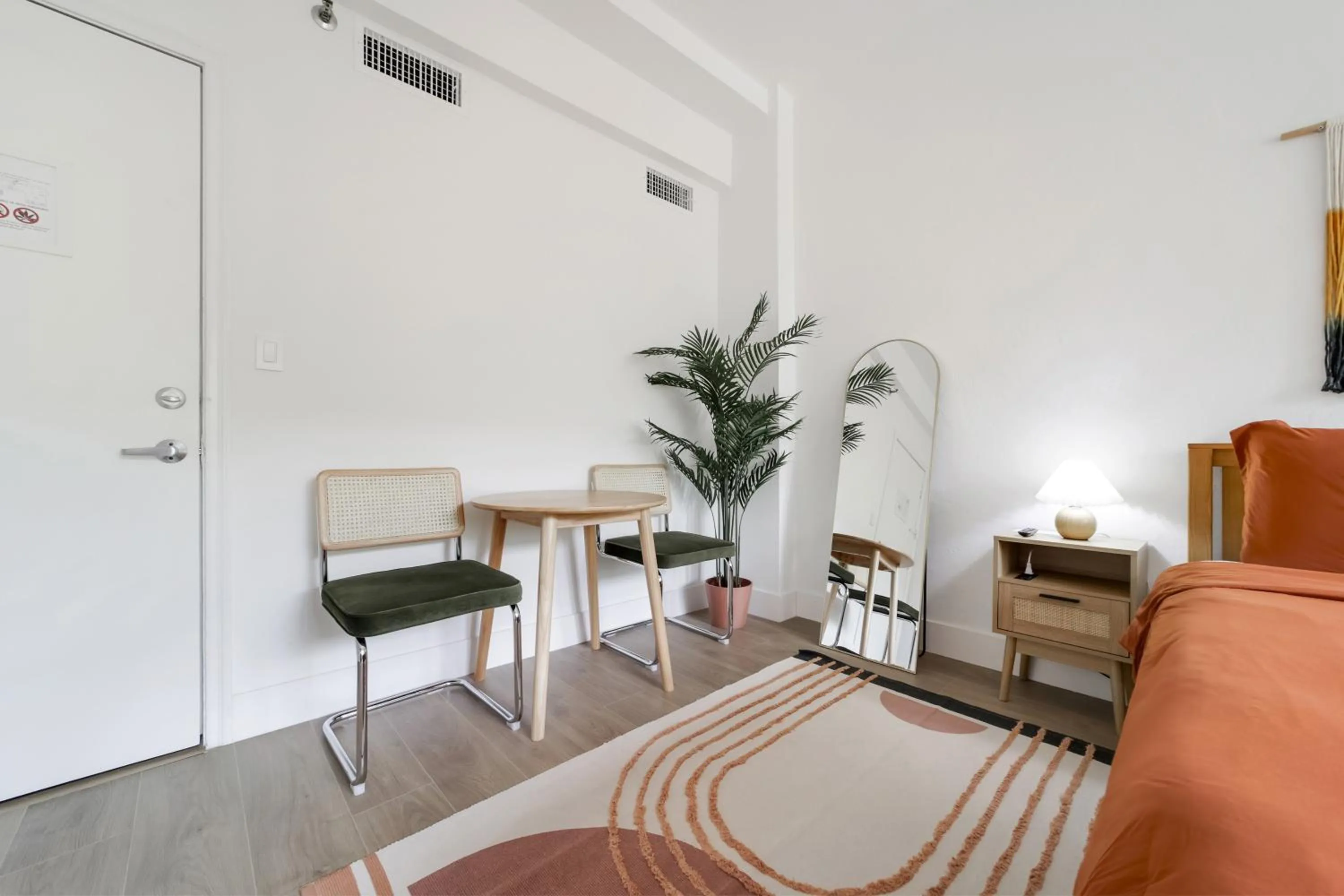 Seating area in Tropics Hotel Miami Beach