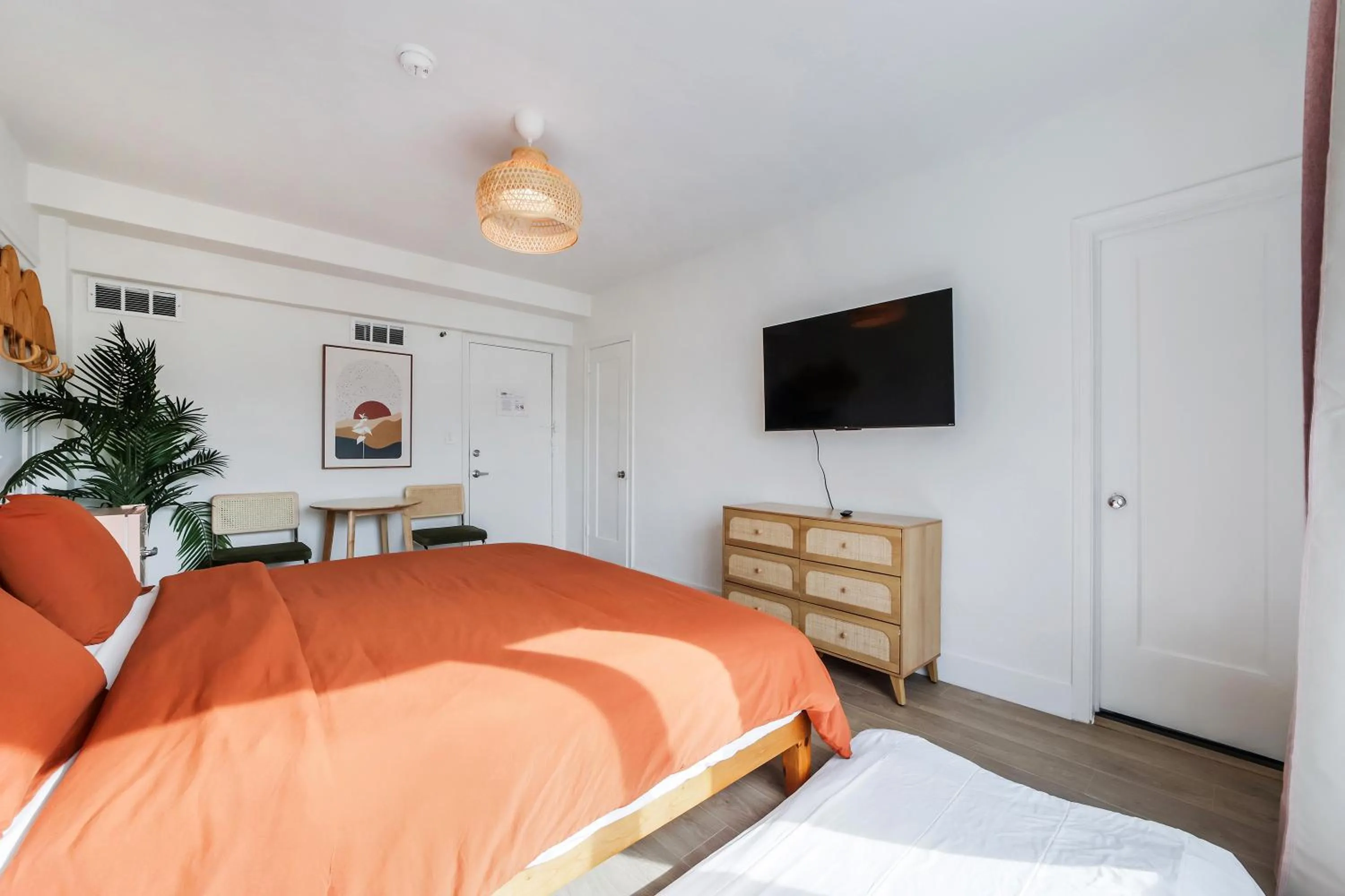 Bed in Tropics Hotel Miami Beach