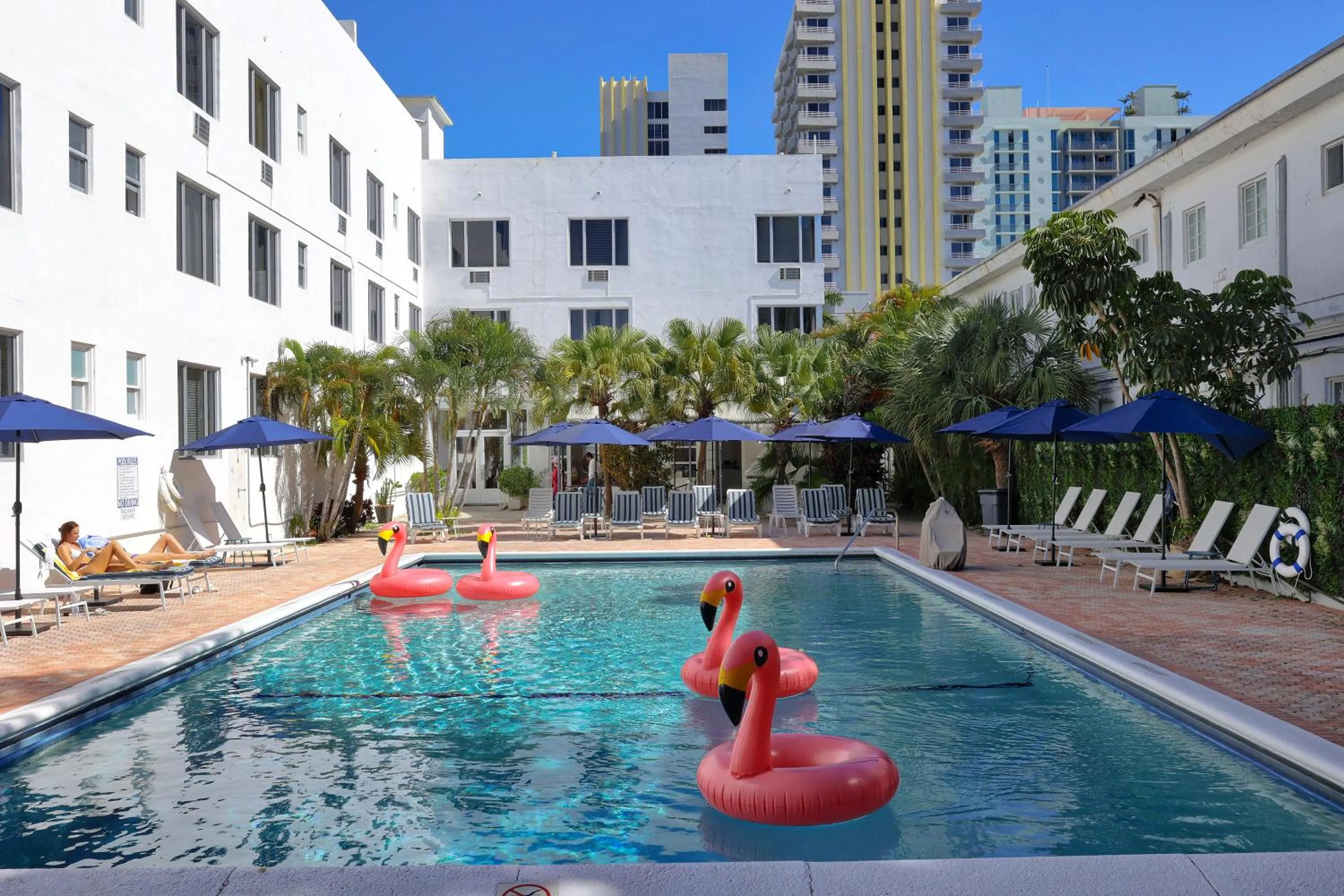 Property building in Tropics Hotel Miami Beach