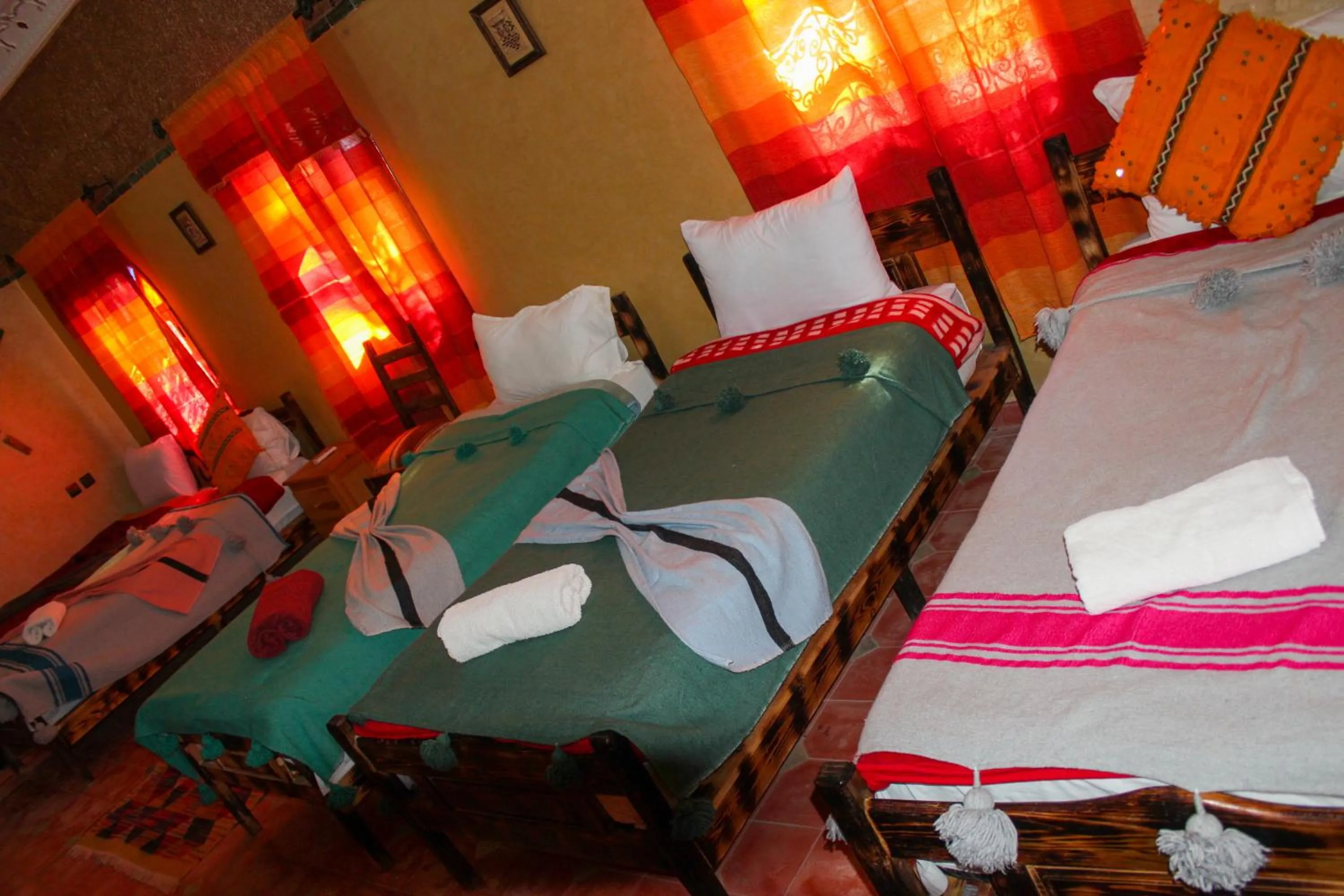 Bedroom, Bed in Riad Soleil du Monde