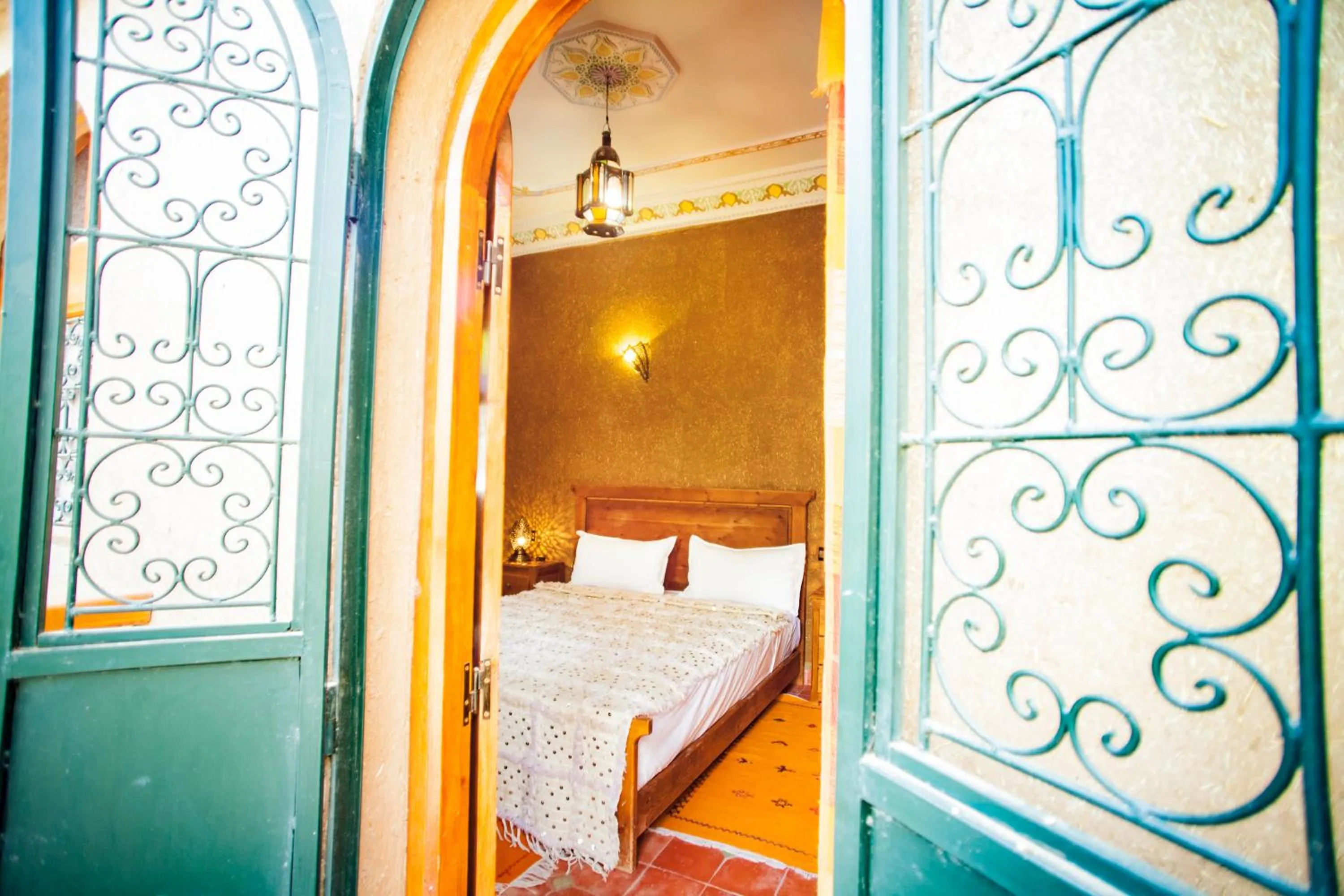 Balcony/Terrace, Bed in Riad Soleil du Monde