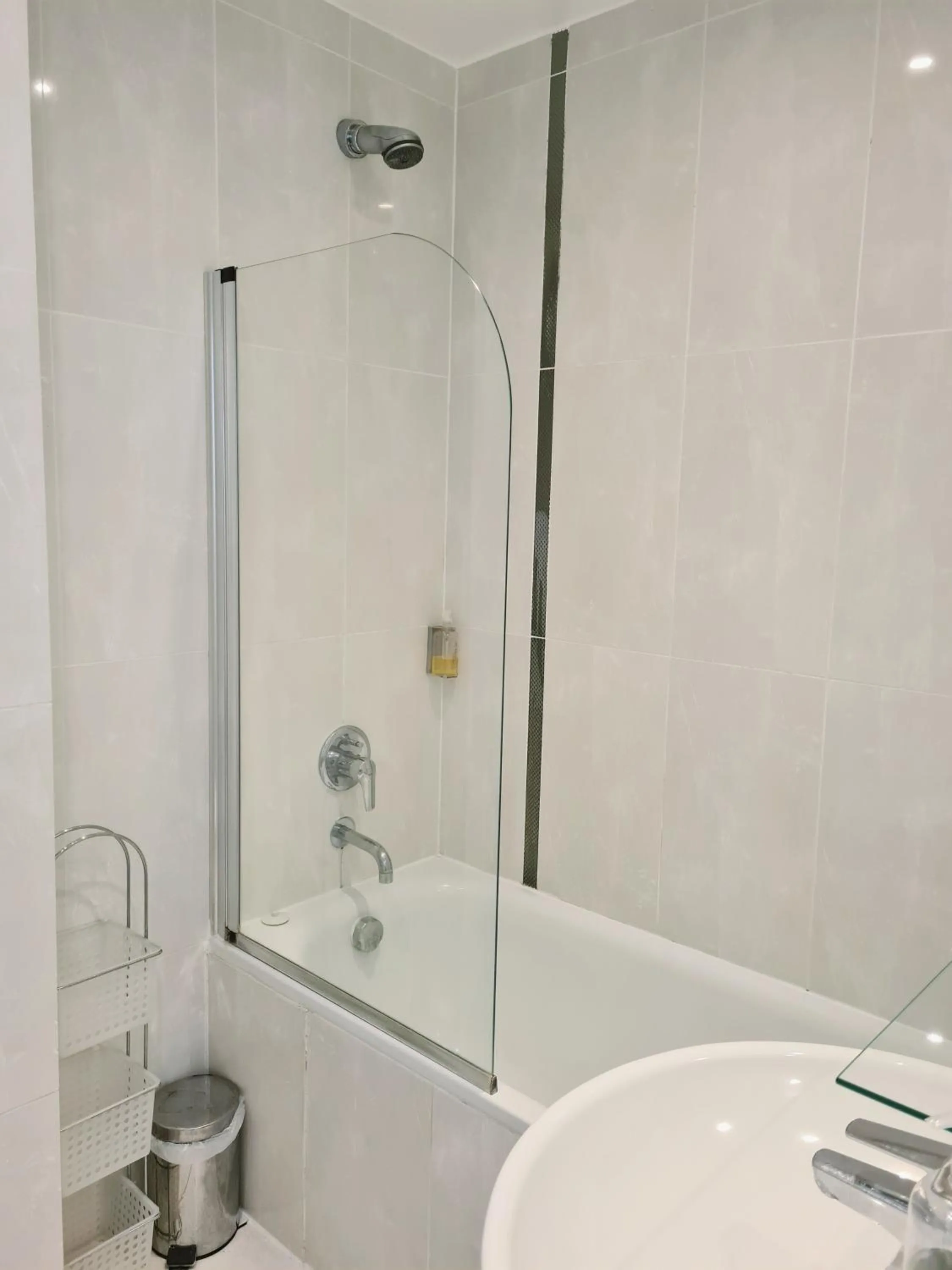 Bathroom in Rushmore Hotel