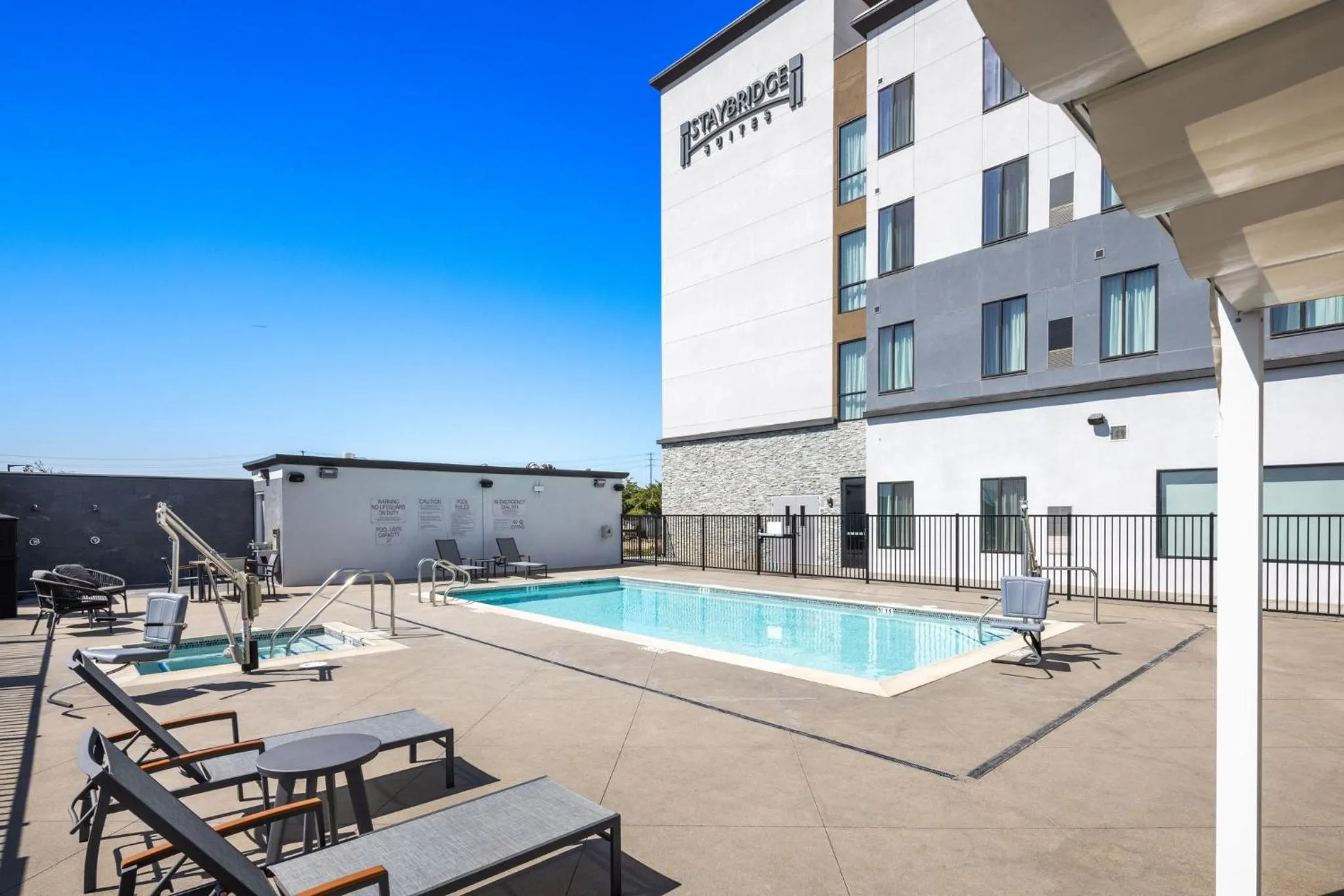 Swimming pool in Staybridge Suites Eastvale - Norco by IHG