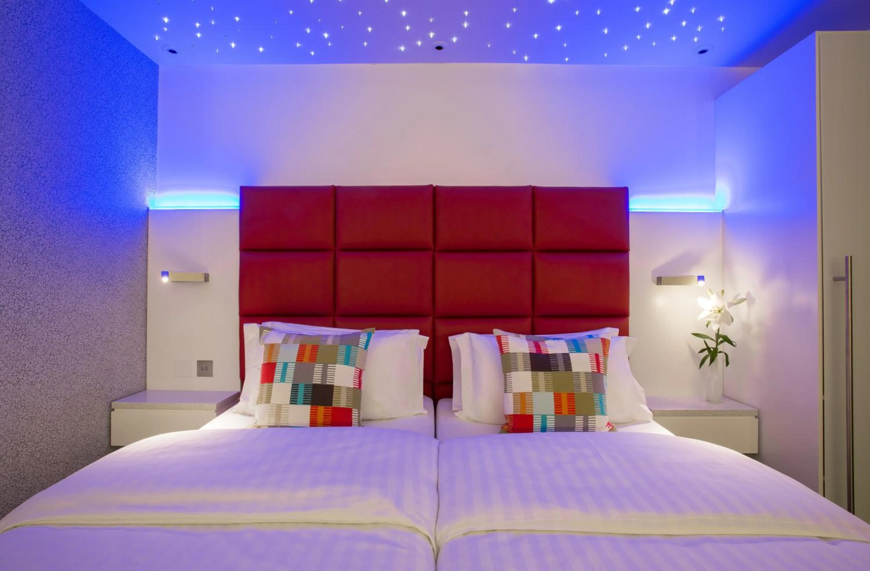 Bed in Henley House Hotel