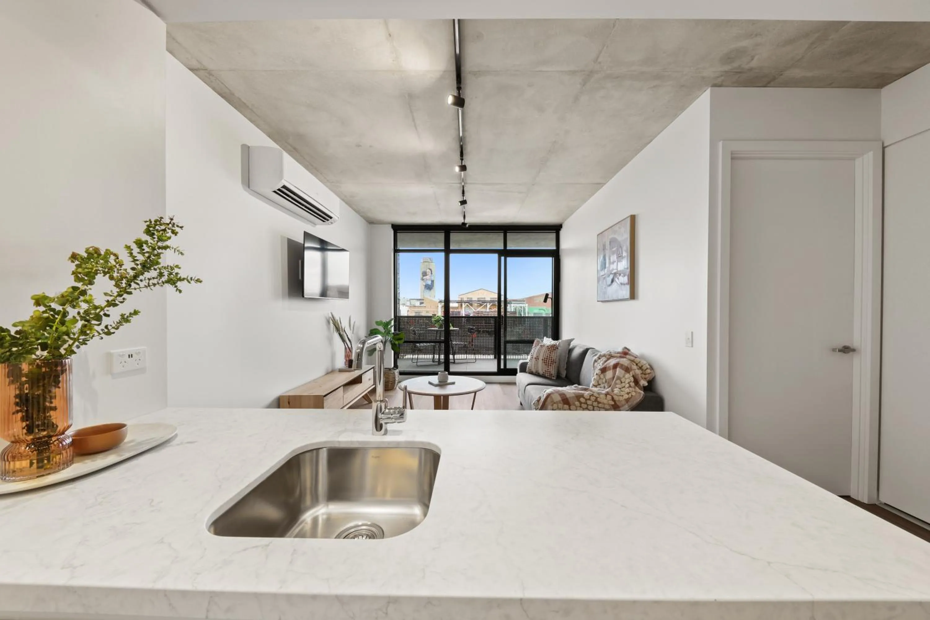 Kitchen or kitchenette in Rambla at Solarino House