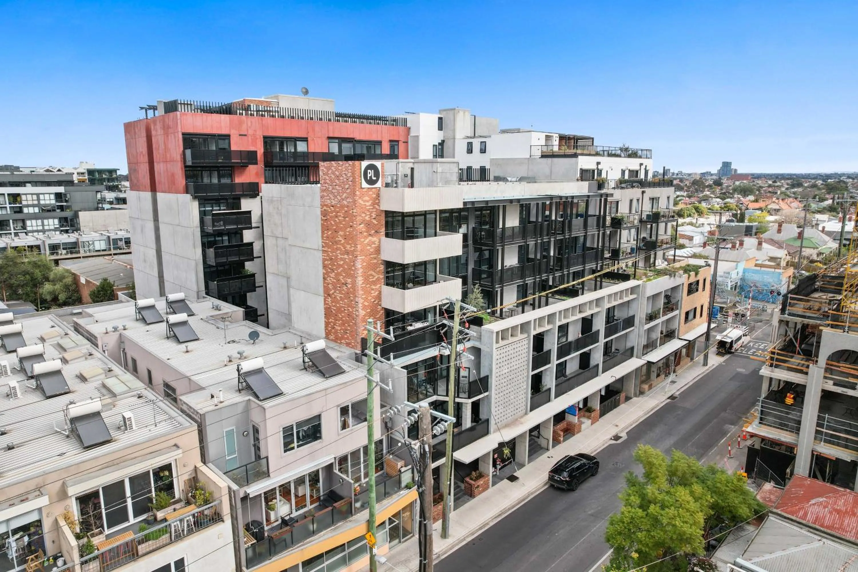 Property building in Rambla at Solarino House
