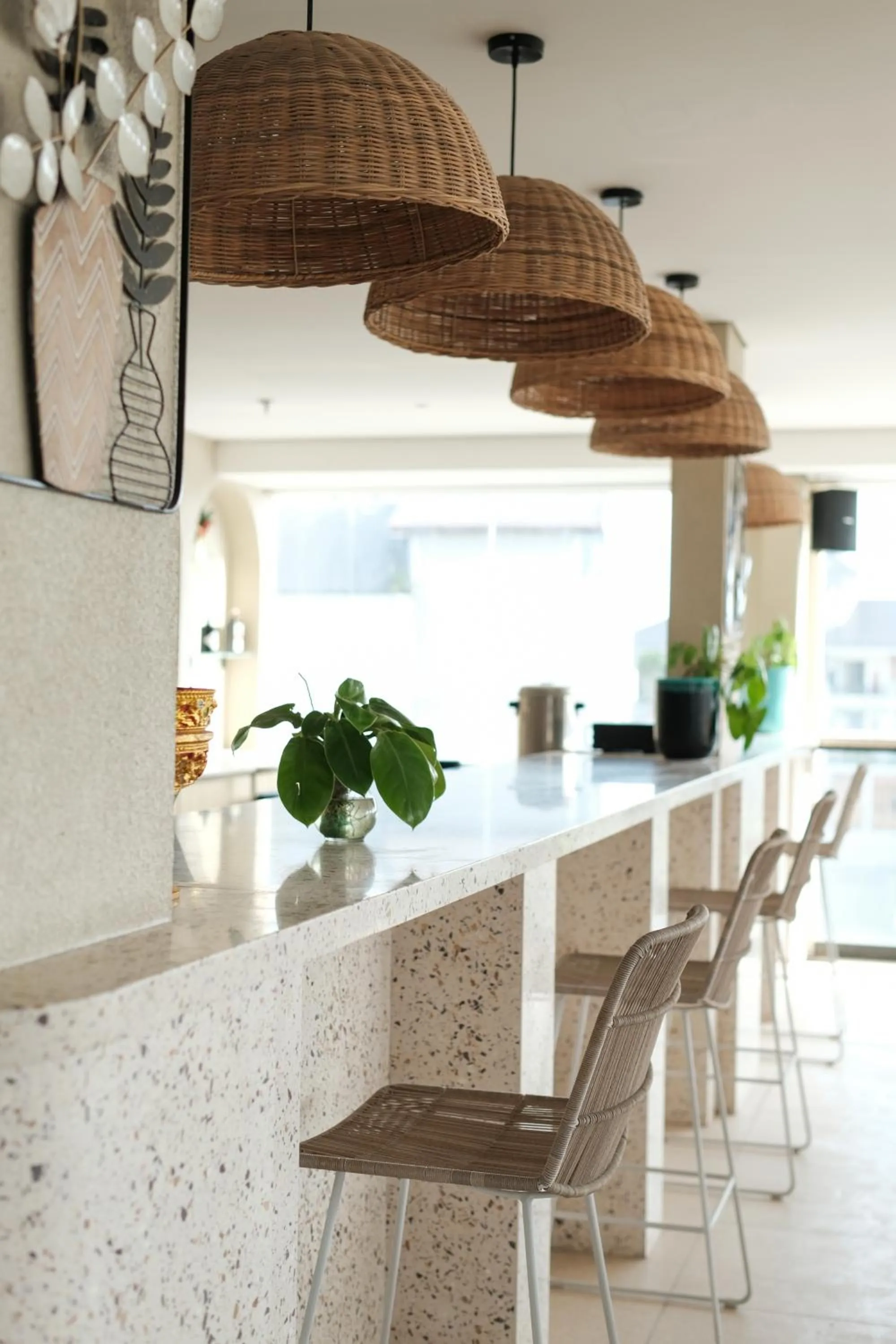Restaurant/places to eat in Aster Apartment Bali