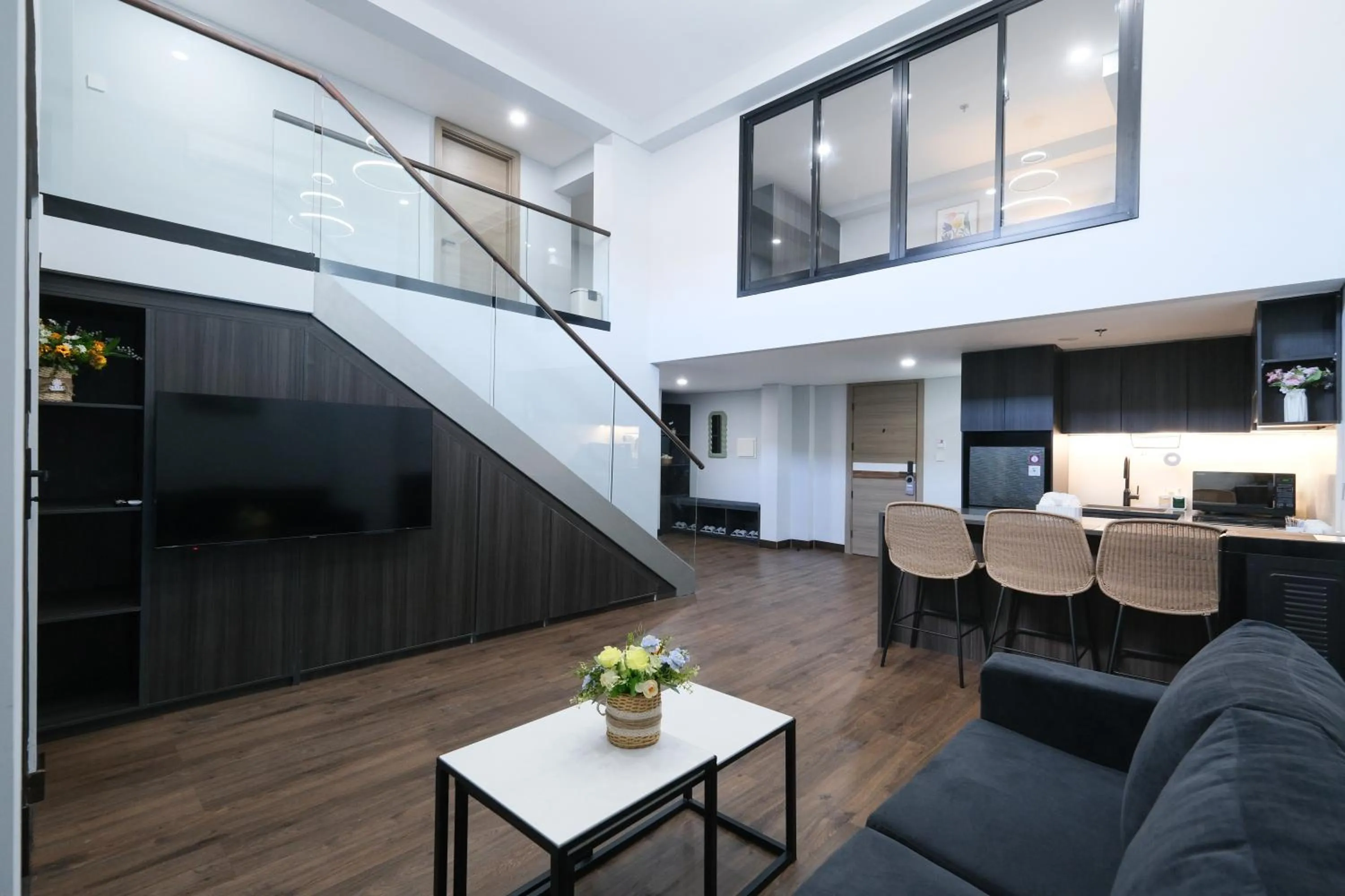 TV and multimedia in Aster Apartment Bali