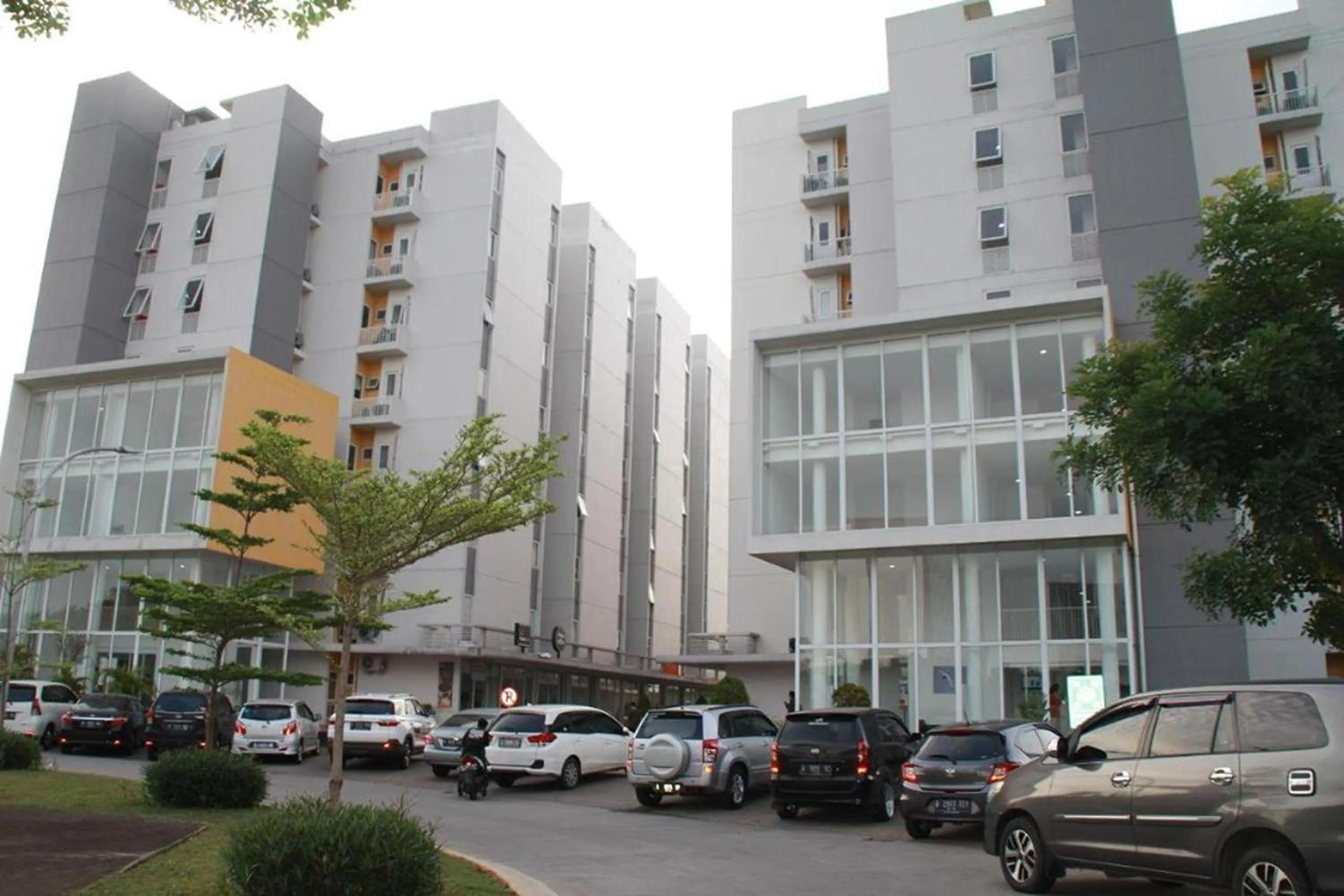 Property building in Barata Residence Aeropolis