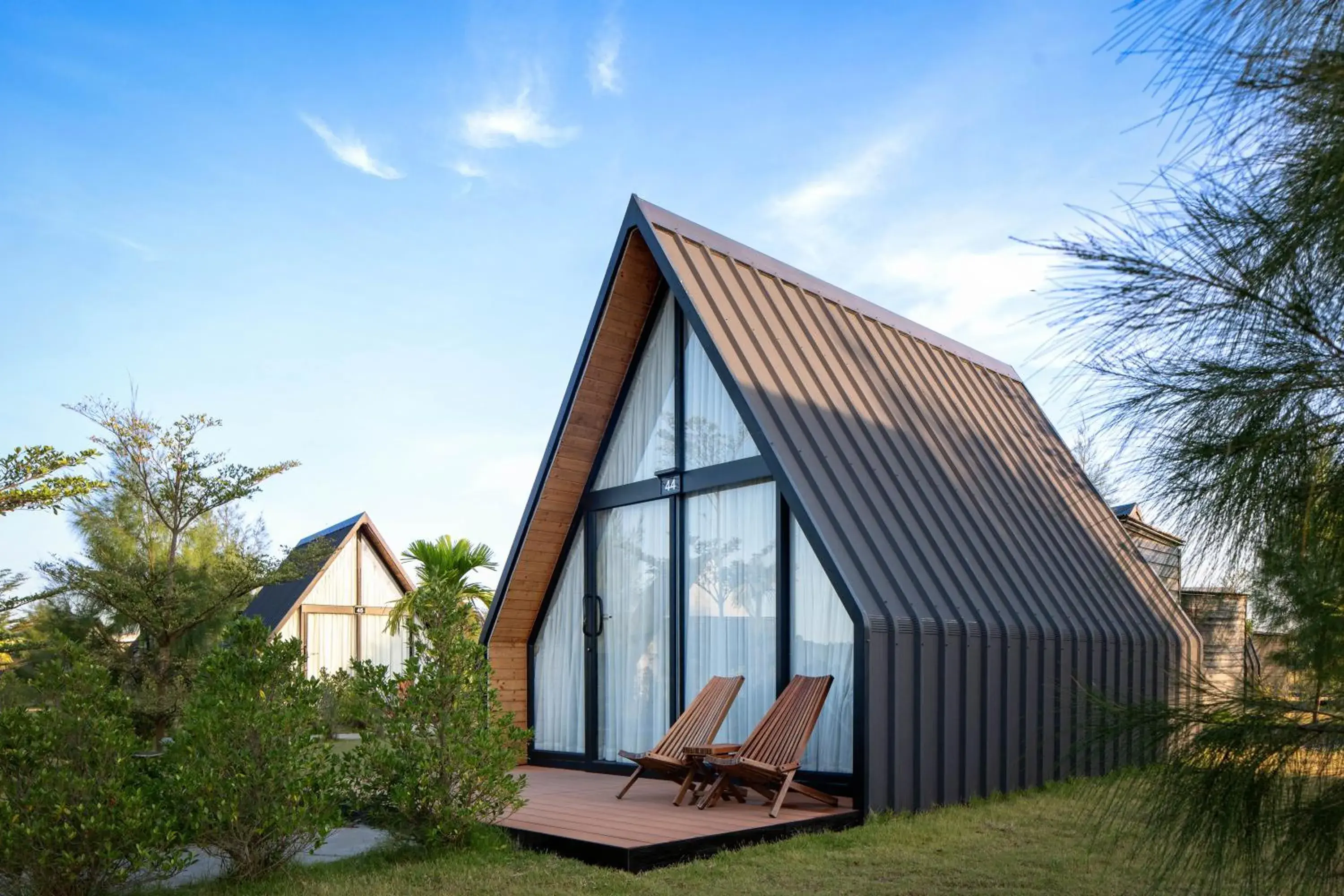 Queen Bed Garden View in Summer Bay Beach Club & Cabins Sihanoukville by Preference Queen Bed Garden View in Summer Bay Beach Club & Cabins Sihanoukville by Preference