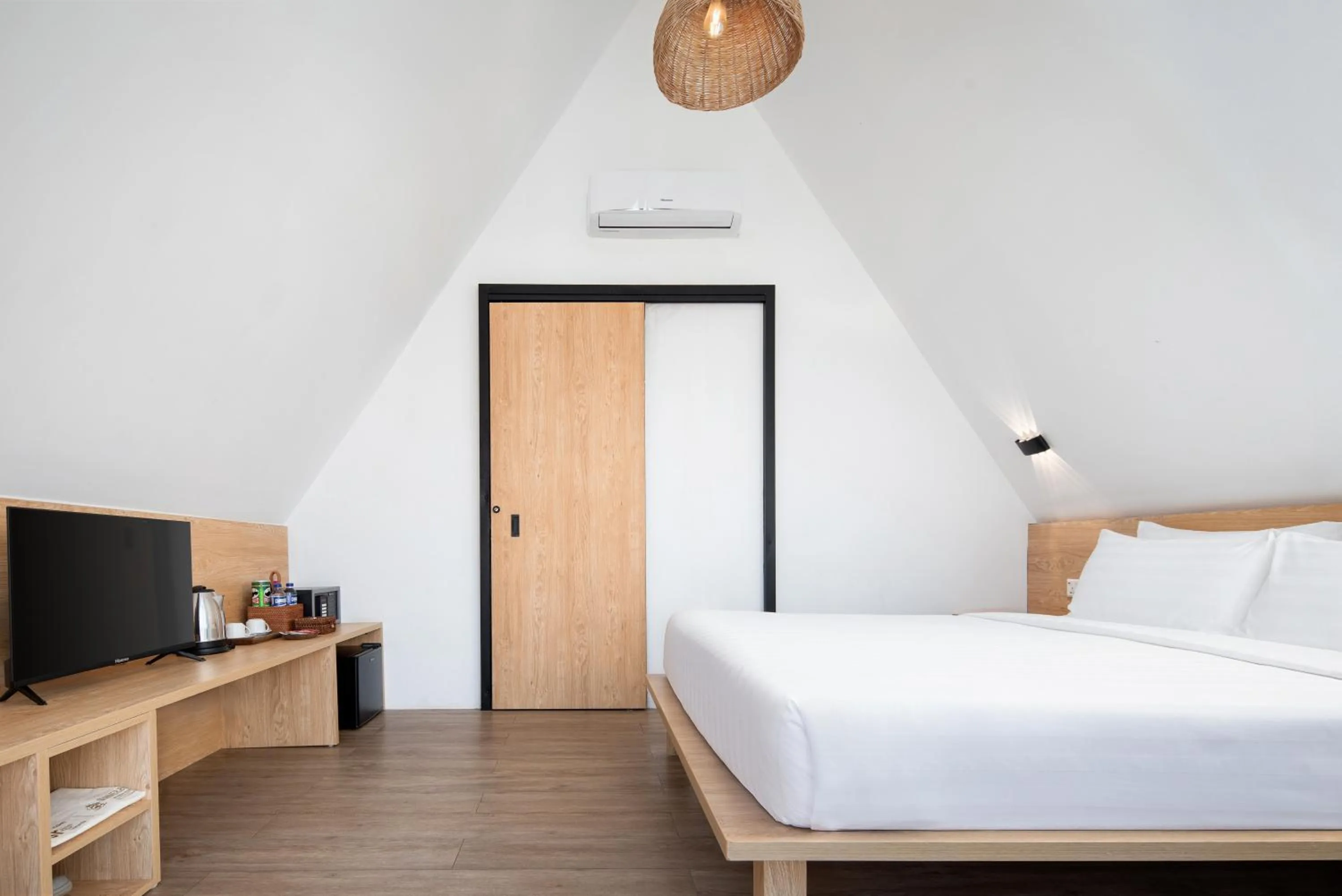 Bed in Summer Bay Beach Club & Cabins Sihanoukville by Preference