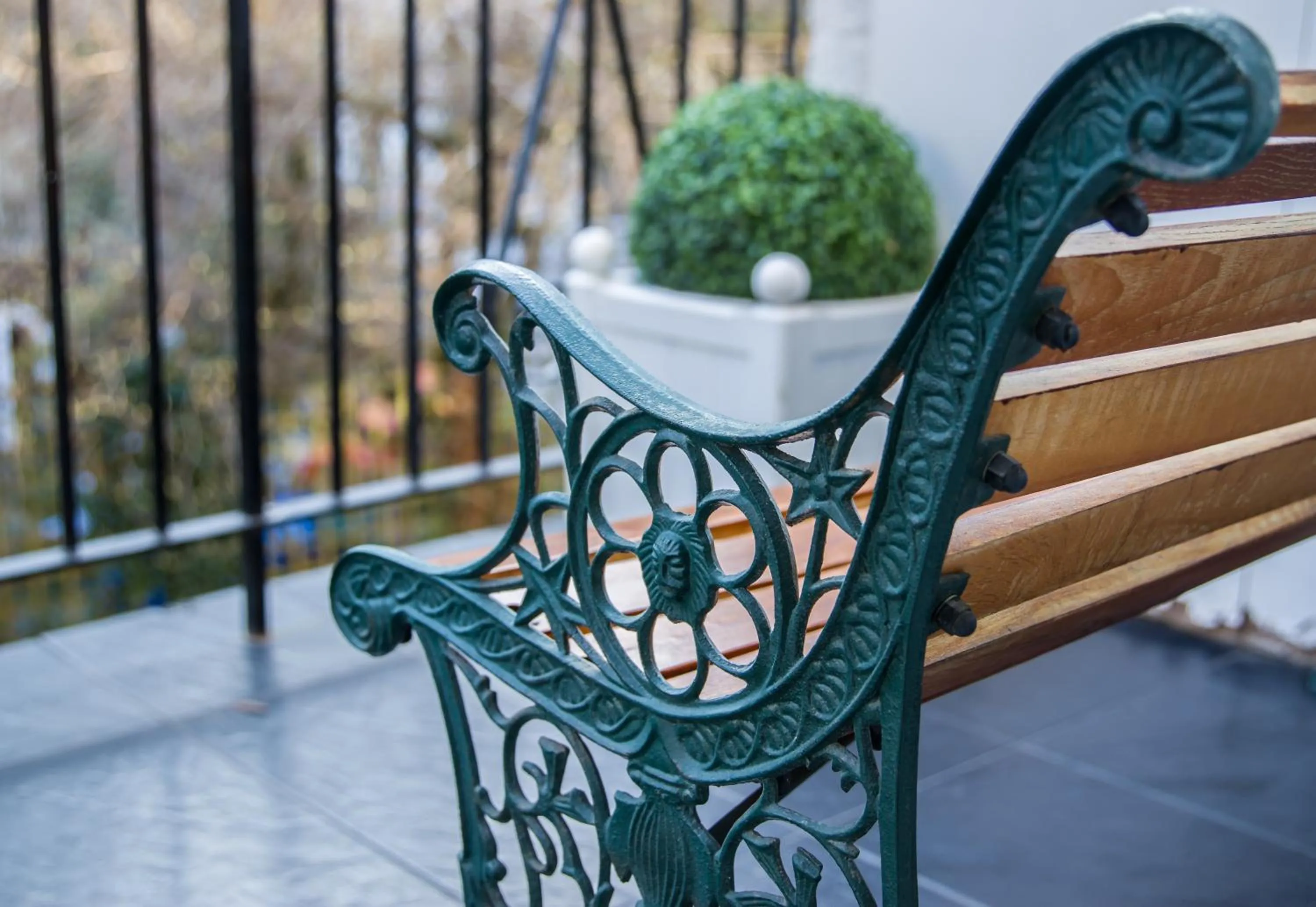 Balcony/Terrace in London Town Hotel