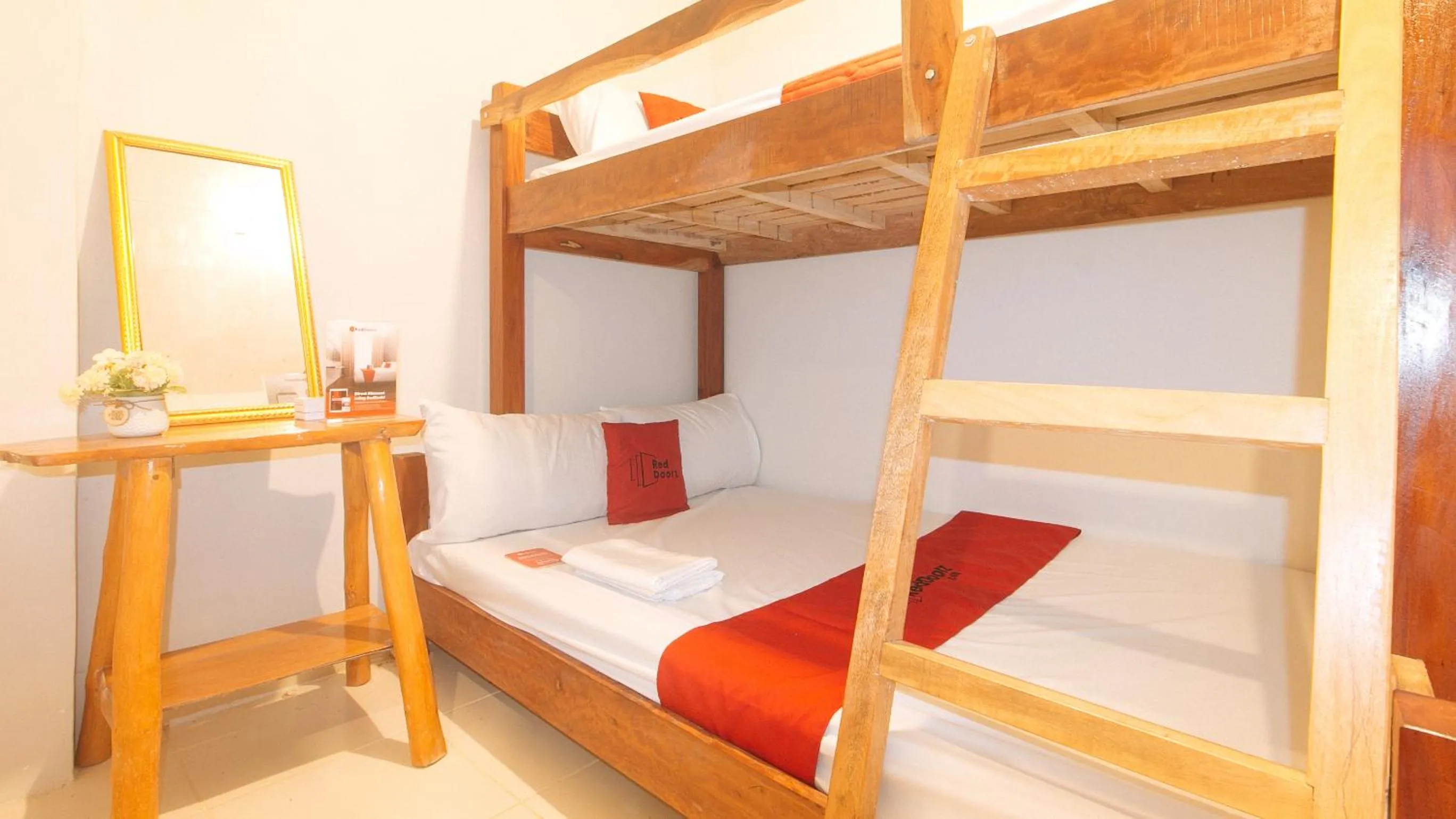 Bedroom in RedDoorz @ Cristina's Hideaway Resort Tanay