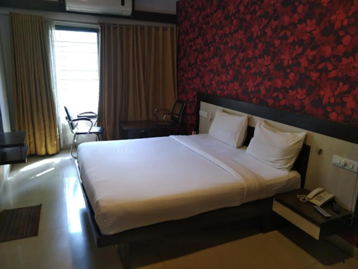 Bed in Hotel Naivedya