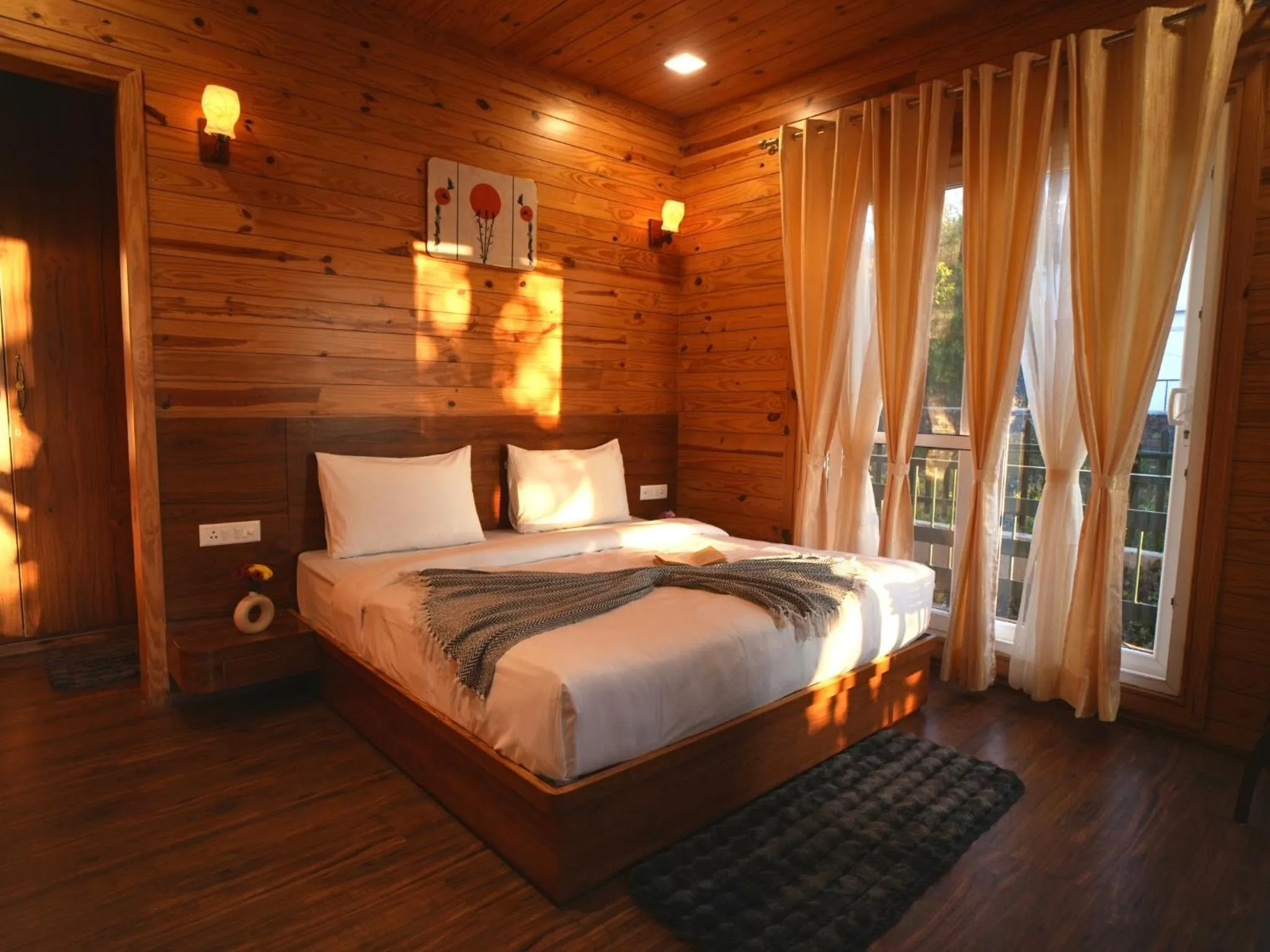 Bed in Moustache Bhimtal Luxuria, Nainital