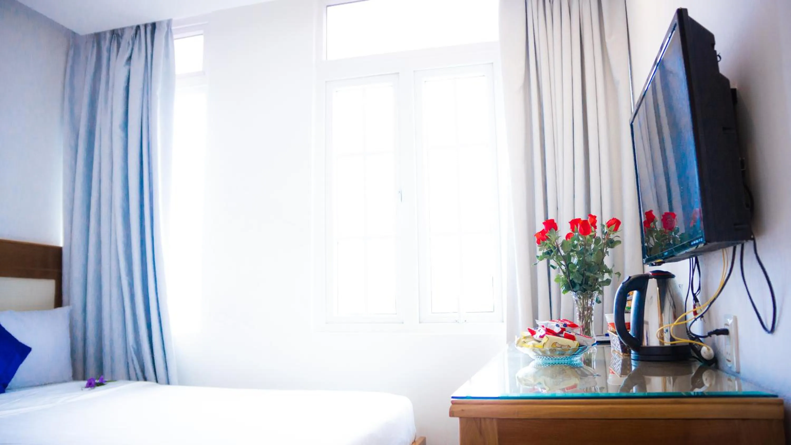 TV and multimedia, Bed in Sea Castle Hotel