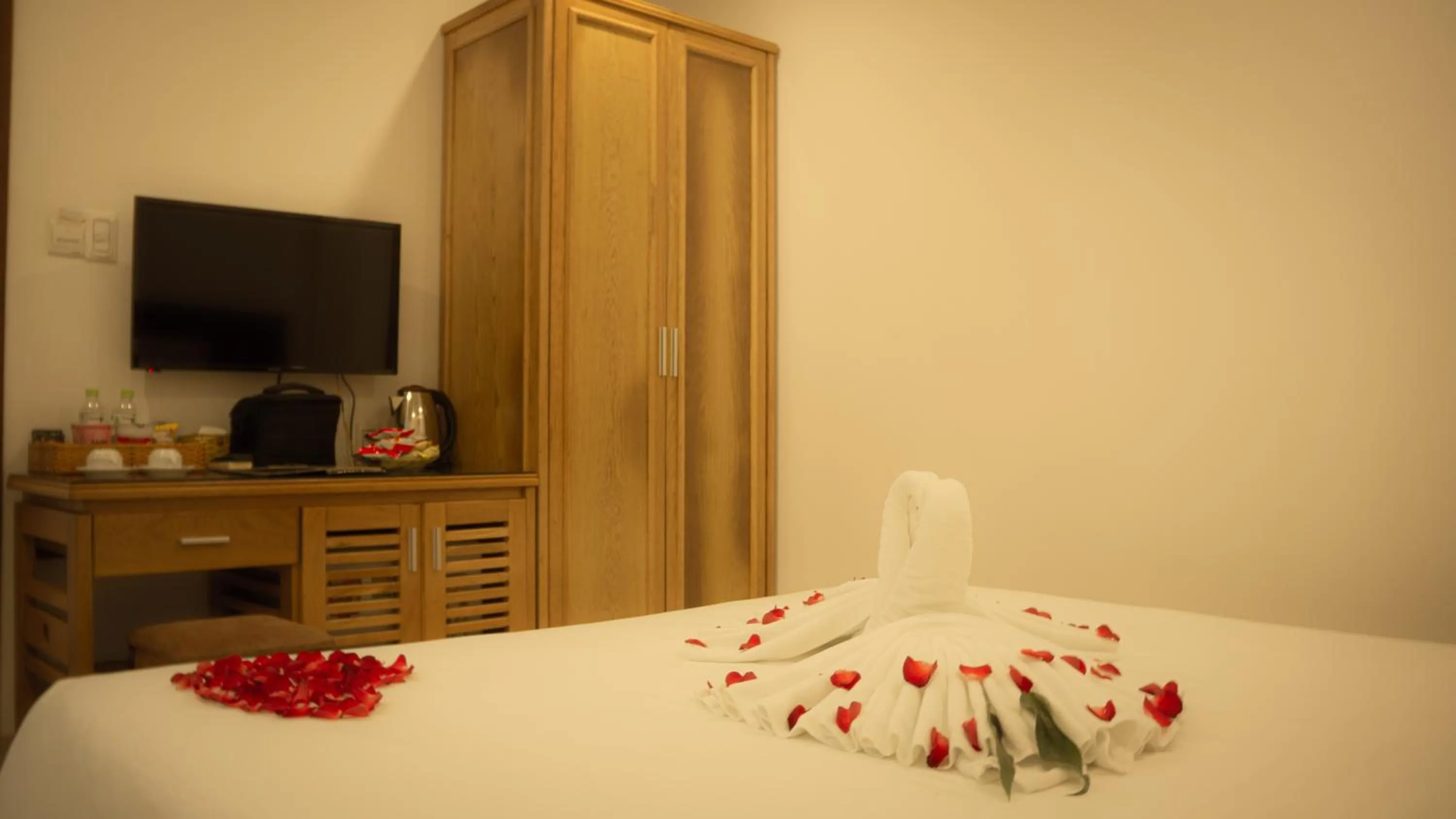 Bedroom, Bed in Sea Castle Hotel