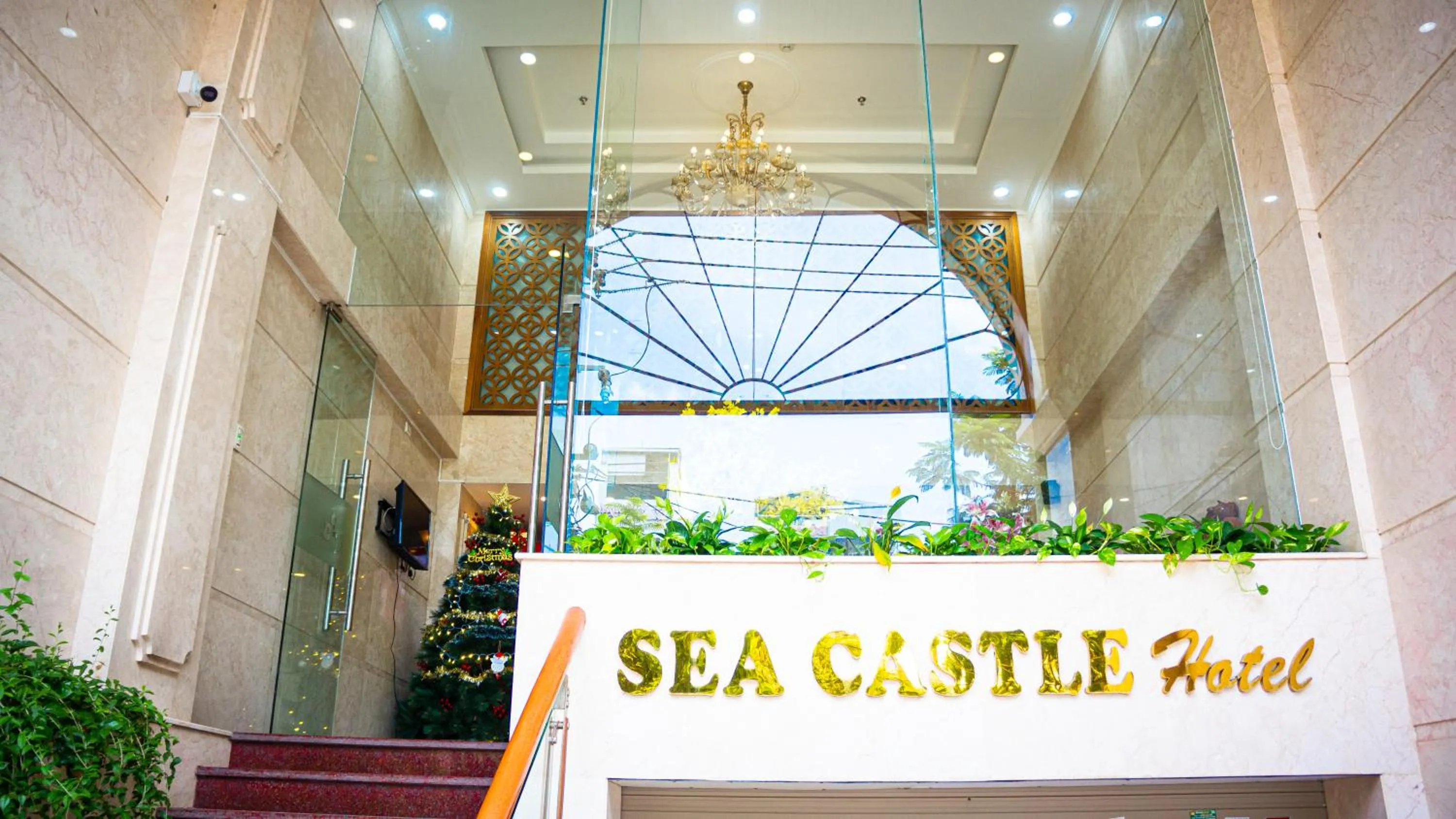 Day in Sea Castle Hotel