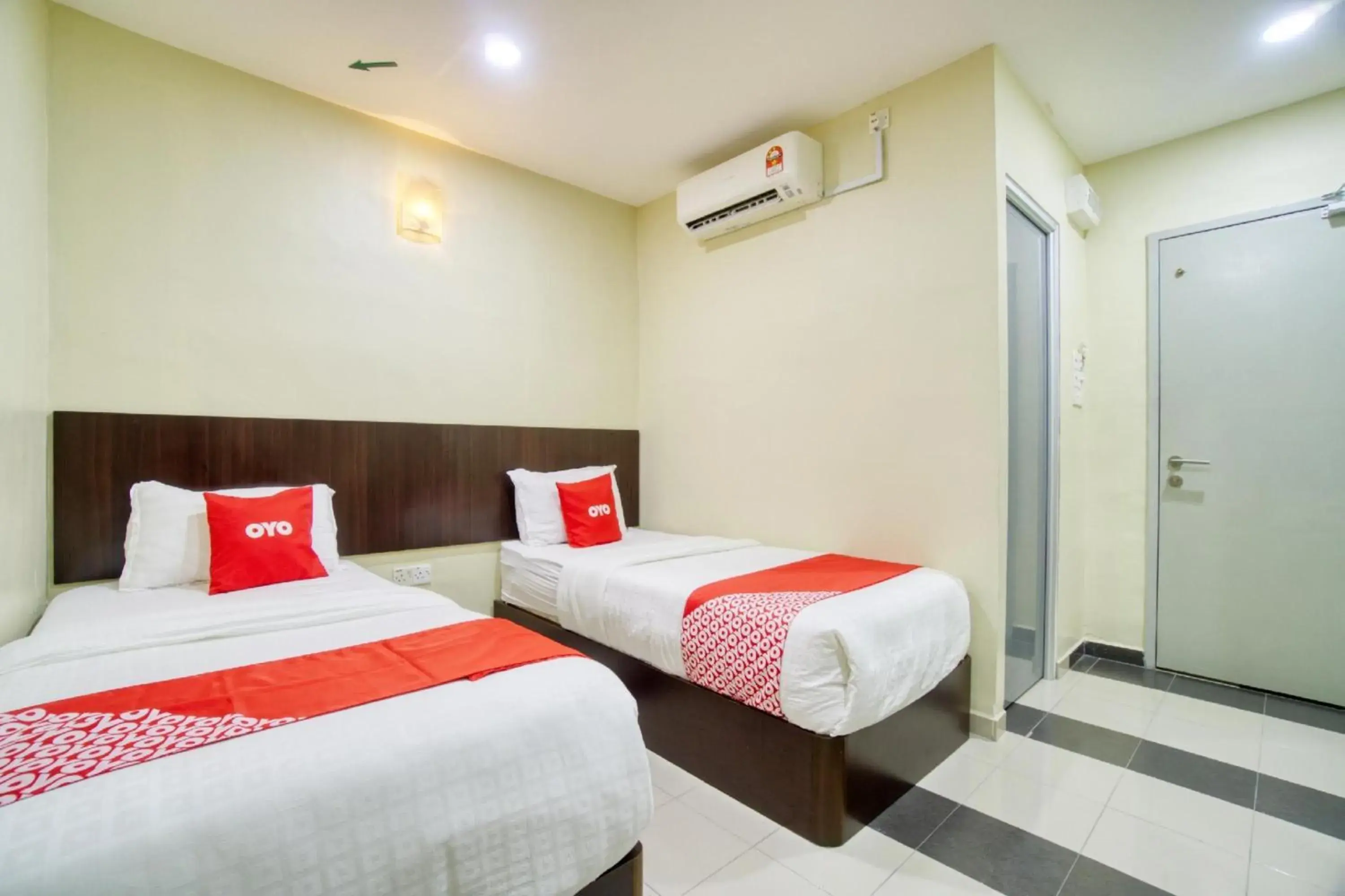 Standard Twin Room in OYO 89960 Manjung Inn Hotel Standard Twin Room in OYO 89960 Manjung Inn Hotel