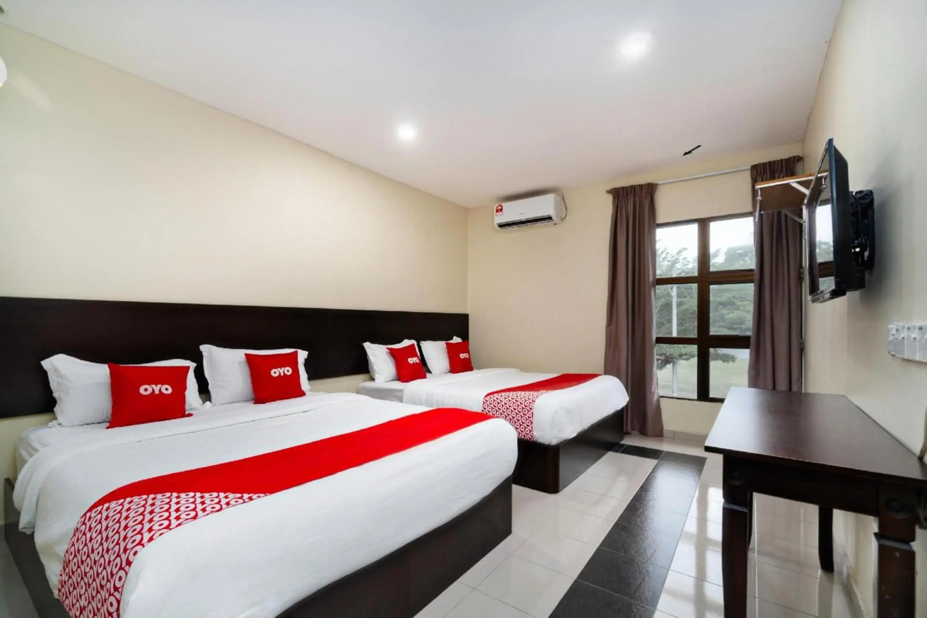 Family Suite in OYO 89960 Manjung Inn Hotel Family Suite in OYO 89960 Manjung Inn Hotel