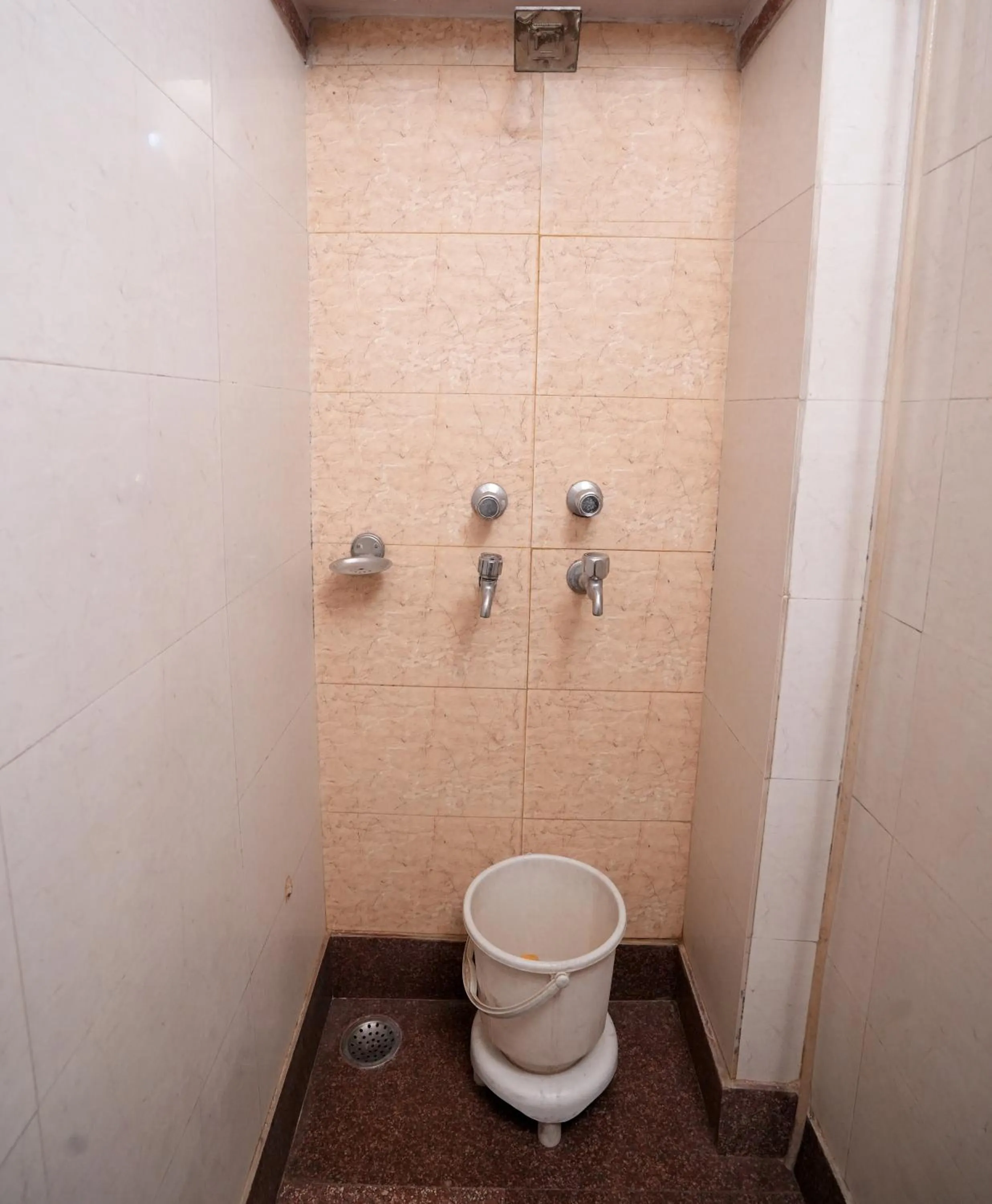 Bathroom in New Royal Hotel