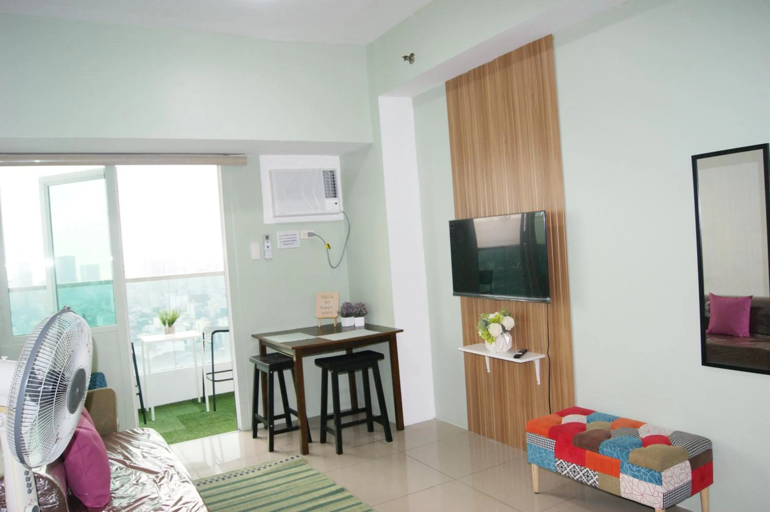 The Beacon Makati by mvmtransient