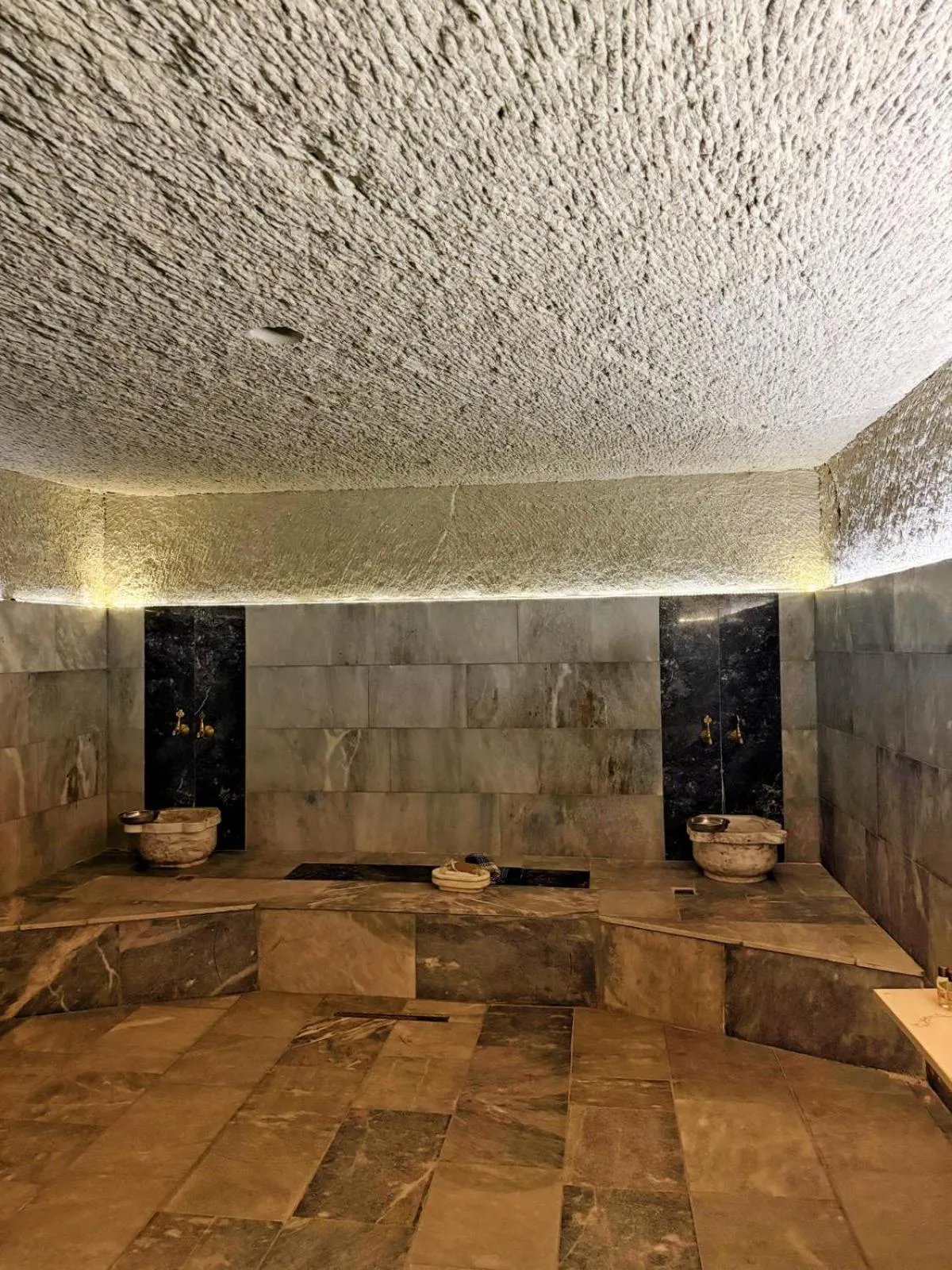 Family Suite in My Cave Suites