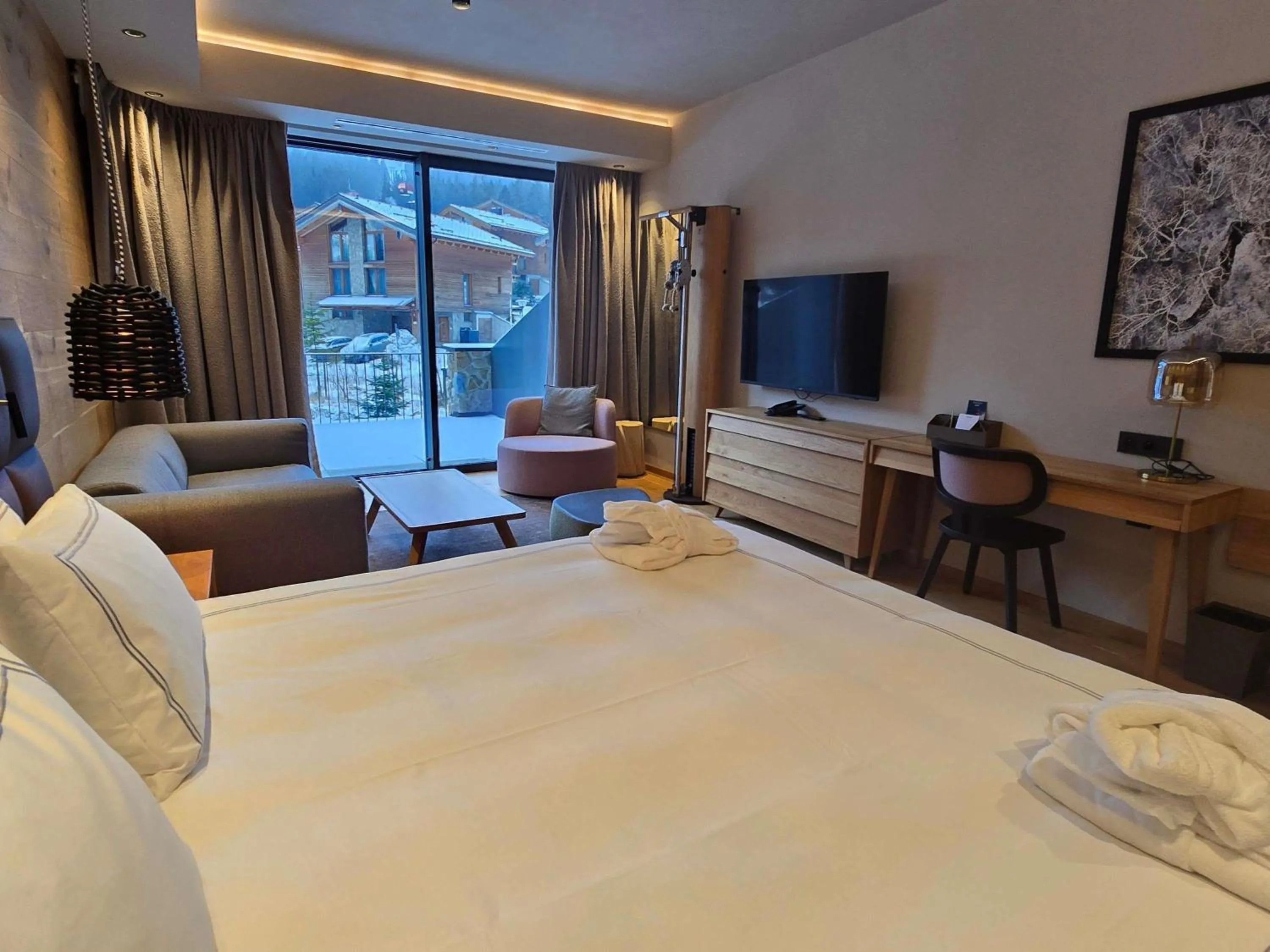 Bedroom, Bed in Swissôtel Damian Jasna